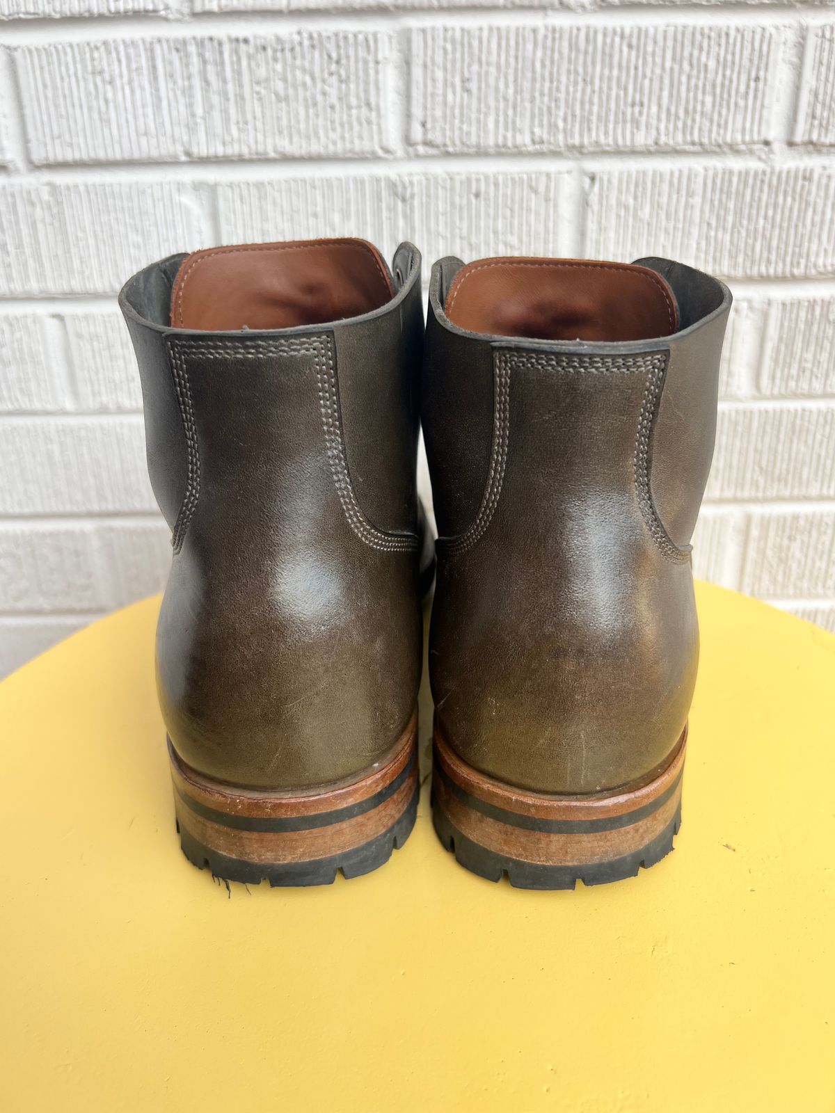Photo by tooth on November 3, 2023 of the Viberg Boondocker in Maryam Olive TPR Horsebutt.