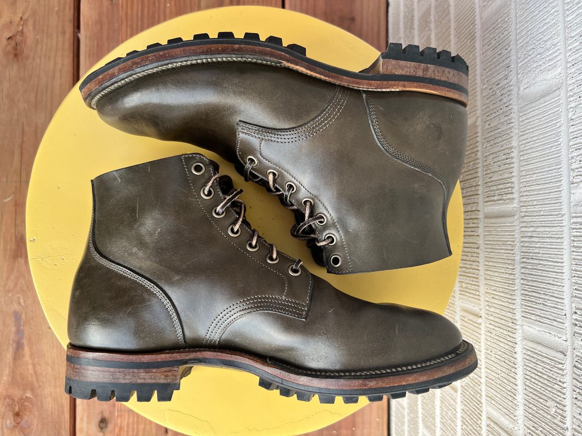 Photo by tooth on November 3, 2023 of the Viberg Boondocker in Maryam Olive TPR Horsebutt.