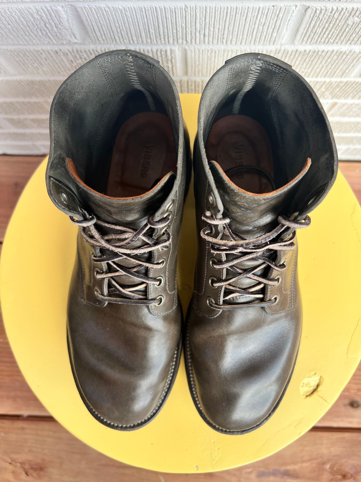 Photo by tooth on November 3, 2023 of the Viberg Boondocker in Maryam Olive TPR Horsebutt.