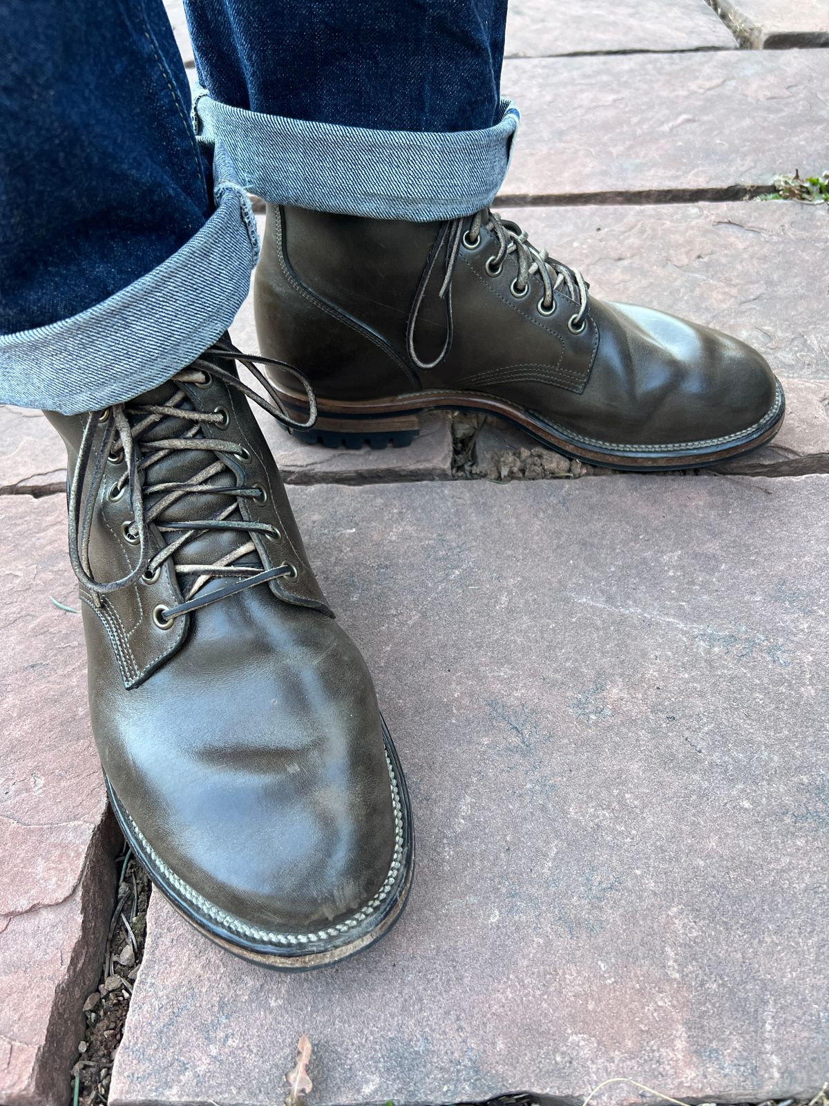 Photo by tooth on February 1, 2024 of the Viberg Boondocker in Maryam Olive TPR Horsebutt.