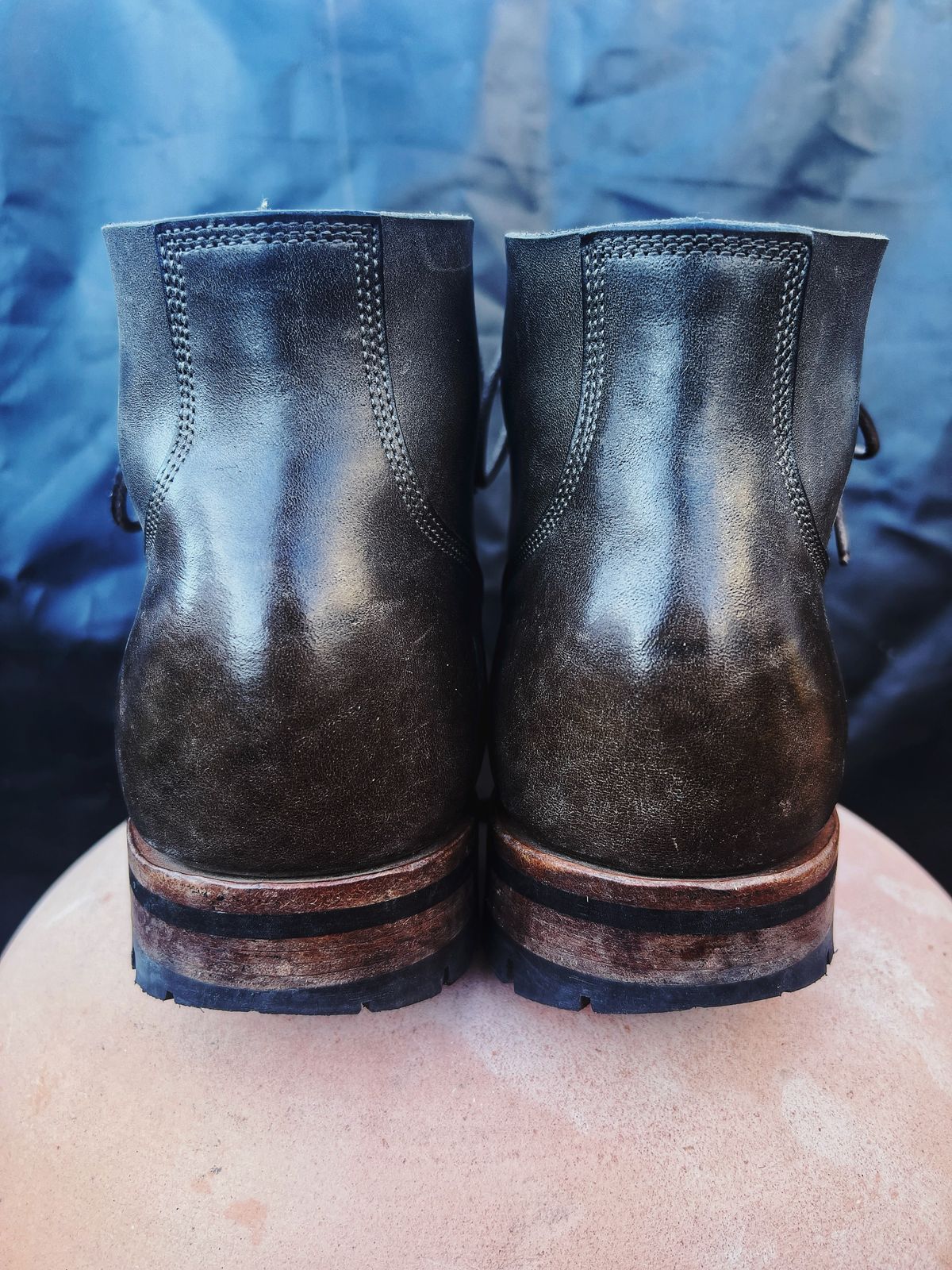 Photo by tooth on March 2, 2024 of the Viberg Boondocker in Maryam Olive TPR Horsebutt.