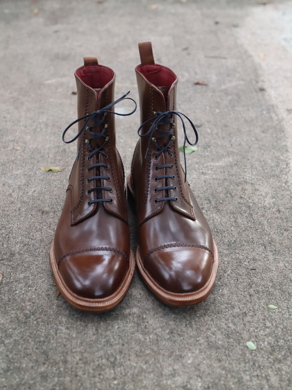 Photo by miamisoledoc on October 1, 2022 of the Carmina Unlisted Model in Horween Armagnac Shell Cordovan.