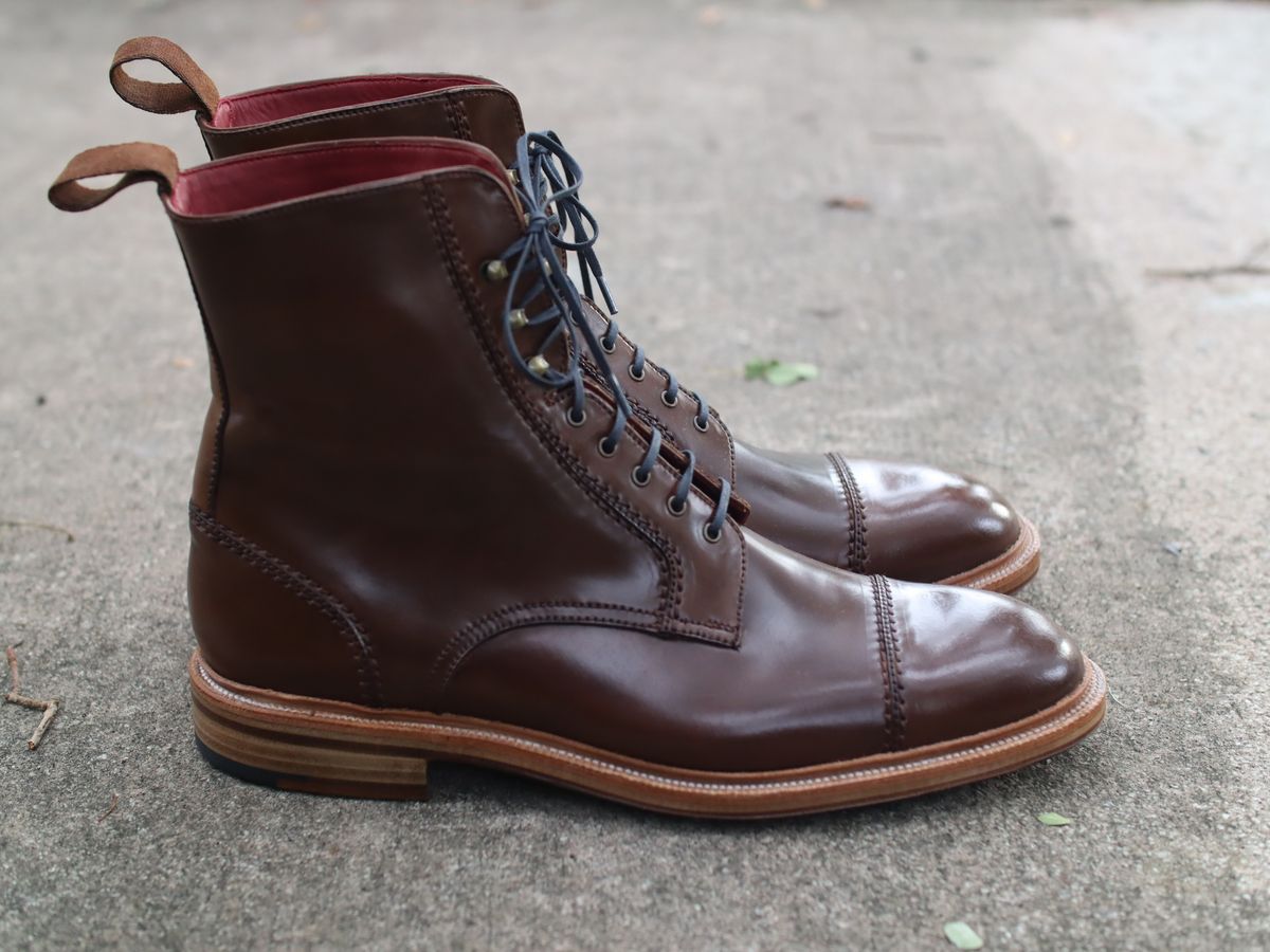 Photo by miamisoledoc on October 1, 2022 of the Carmina Unlisted Model in Horween Armagnac Shell Cordovan.