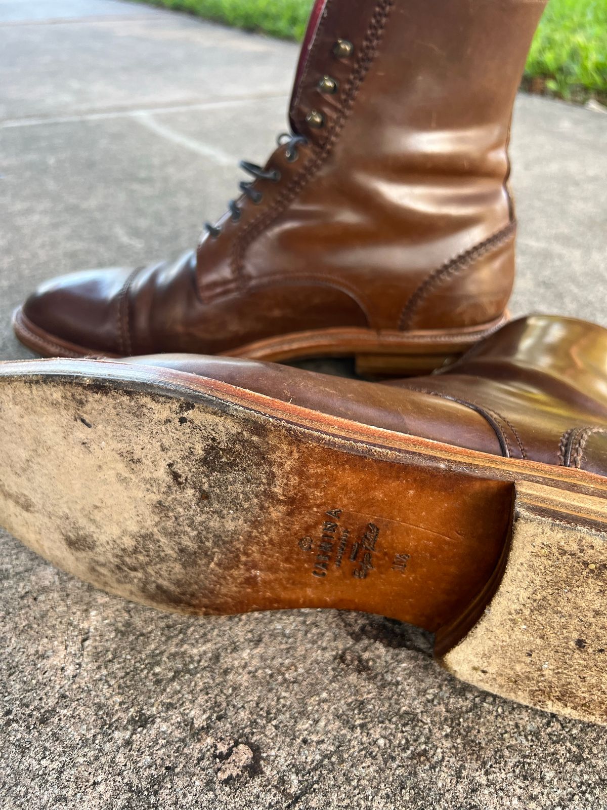 Photo by miamisoledoc on November 4, 2022 of the Carmina Unlisted Model in Horween Armagnac Shell Cordovan.