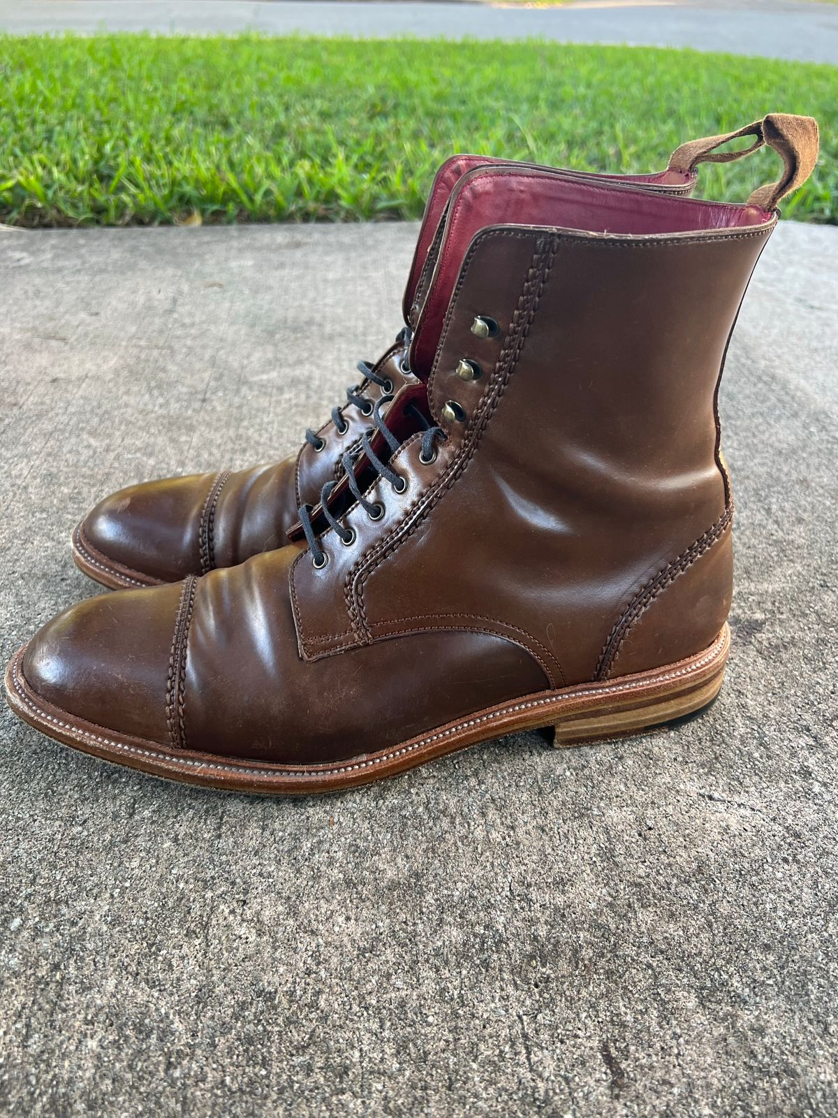 Photo by miamisoledoc on November 4, 2022 of the Carmina Unlisted Model in Horween Armagnac Shell Cordovan.