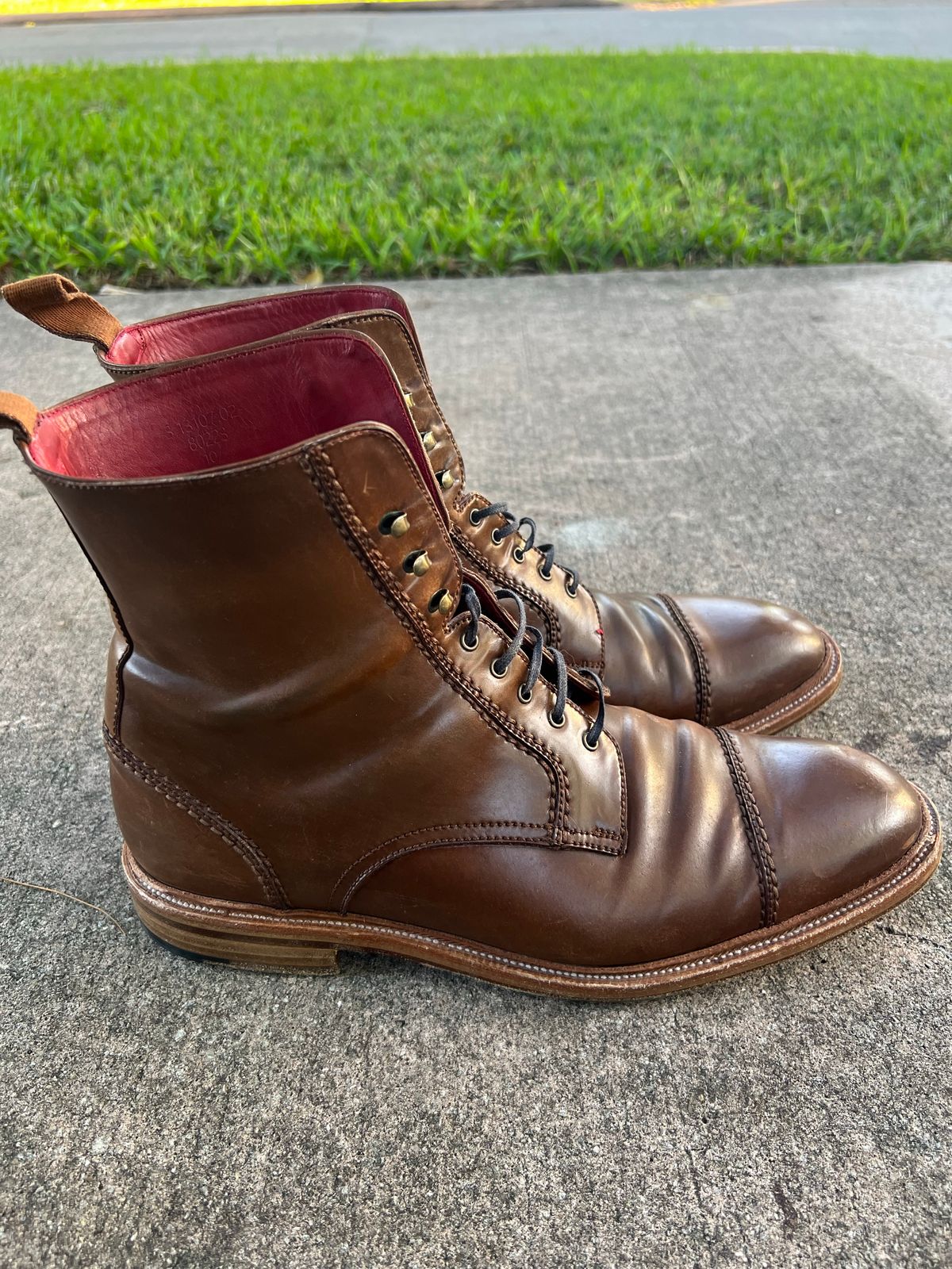 Photo by miamisoledoc on November 4, 2022 of the Carmina Unlisted Model in Horween Armagnac Shell Cordovan.