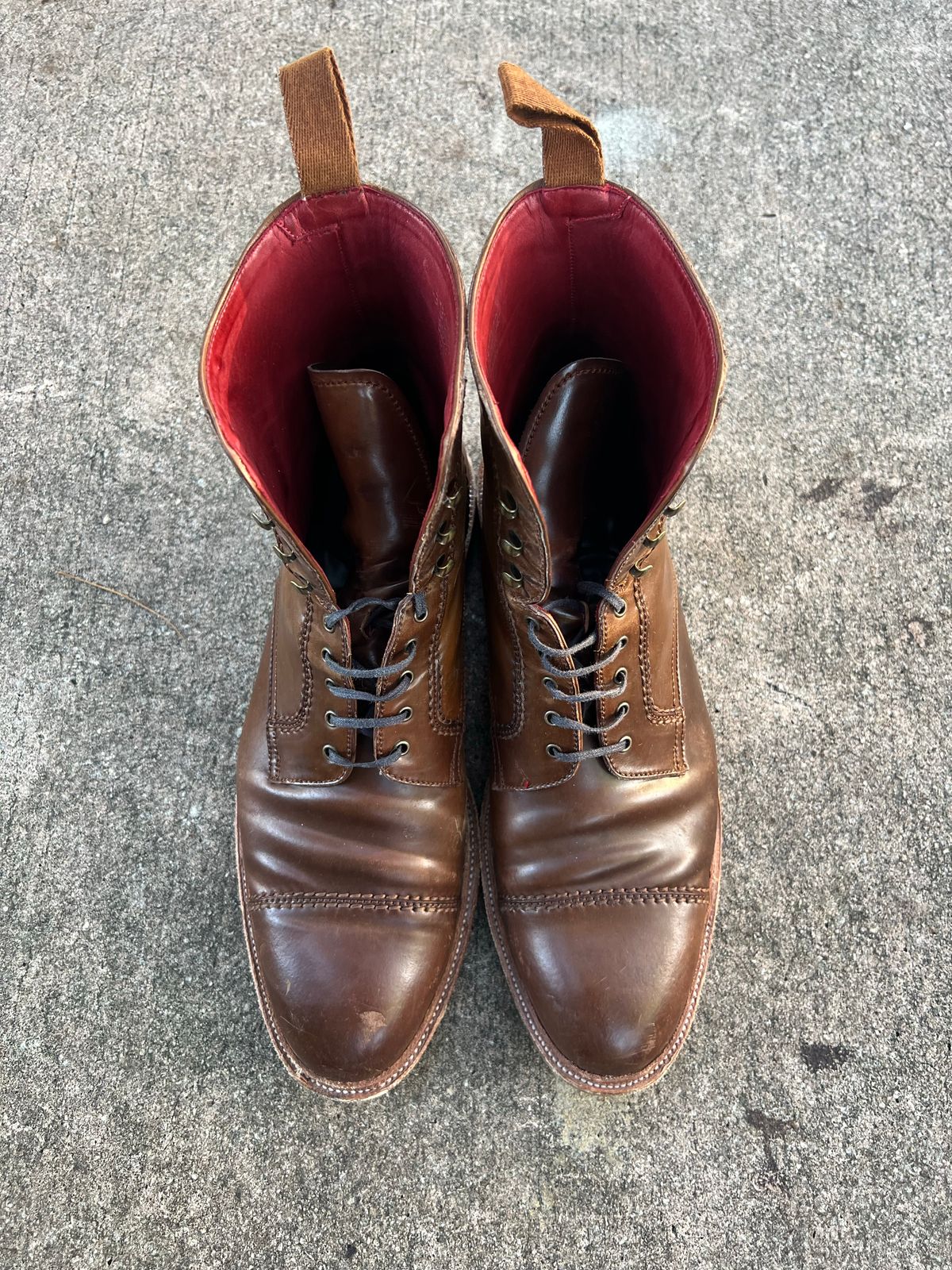 Photo by miamisoledoc on November 4, 2022 of the Carmina Unlisted Model in Horween Armagnac Shell Cordovan.