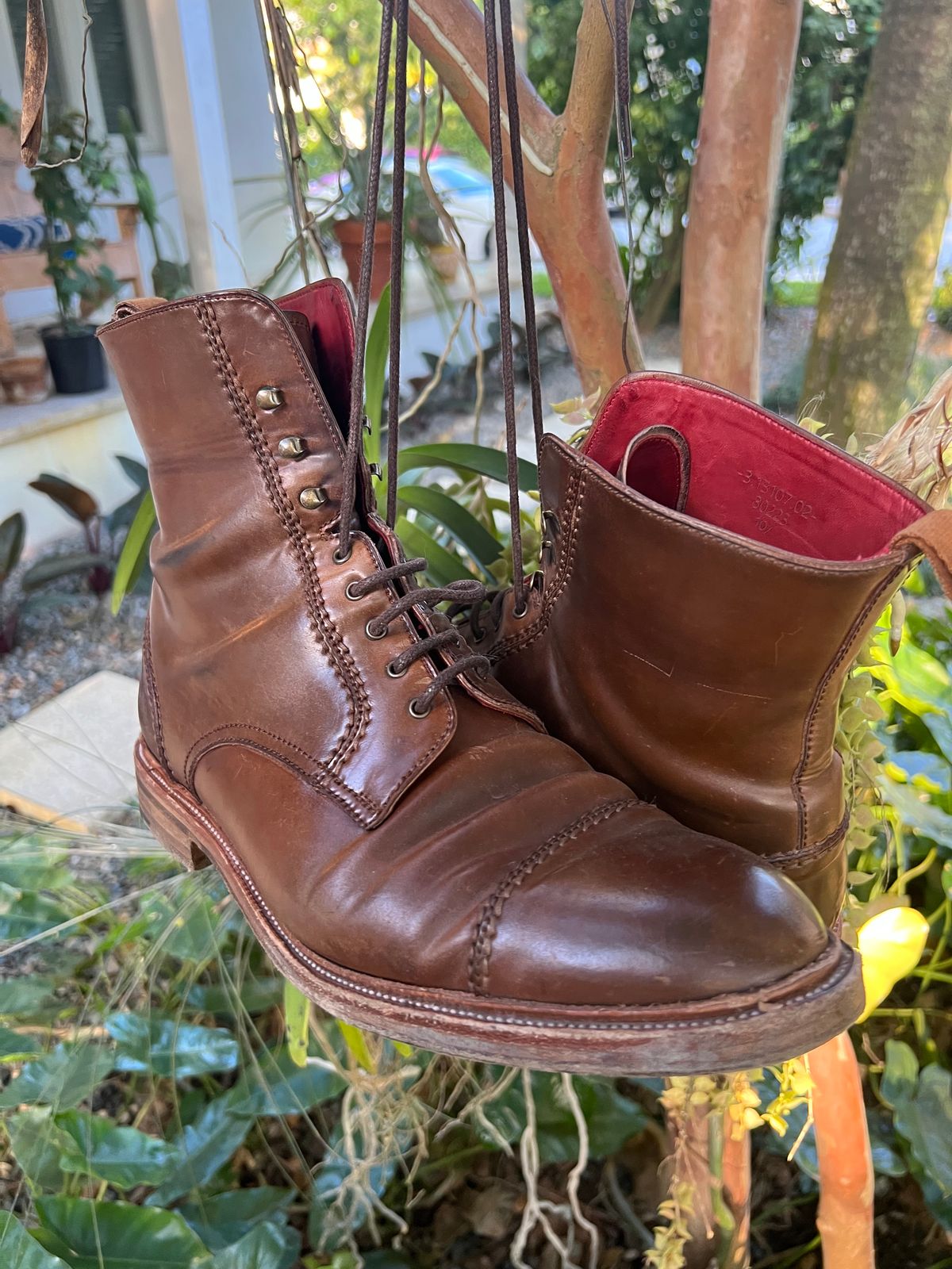 Photo by miamisoledoc on March 5, 2023 of the Carmina Unlisted Model in Horween Armagnac Shell Cordovan.