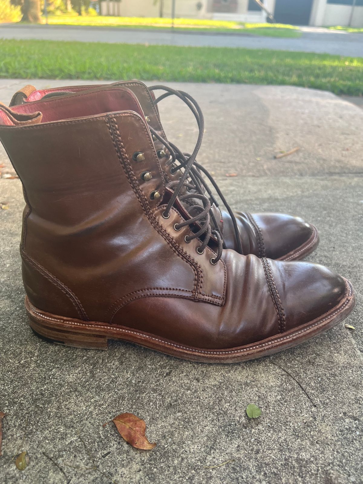 Photo by miamisoledoc on March 5, 2023 of the Carmina Unlisted Model in Horween Armagnac Shell Cordovan.