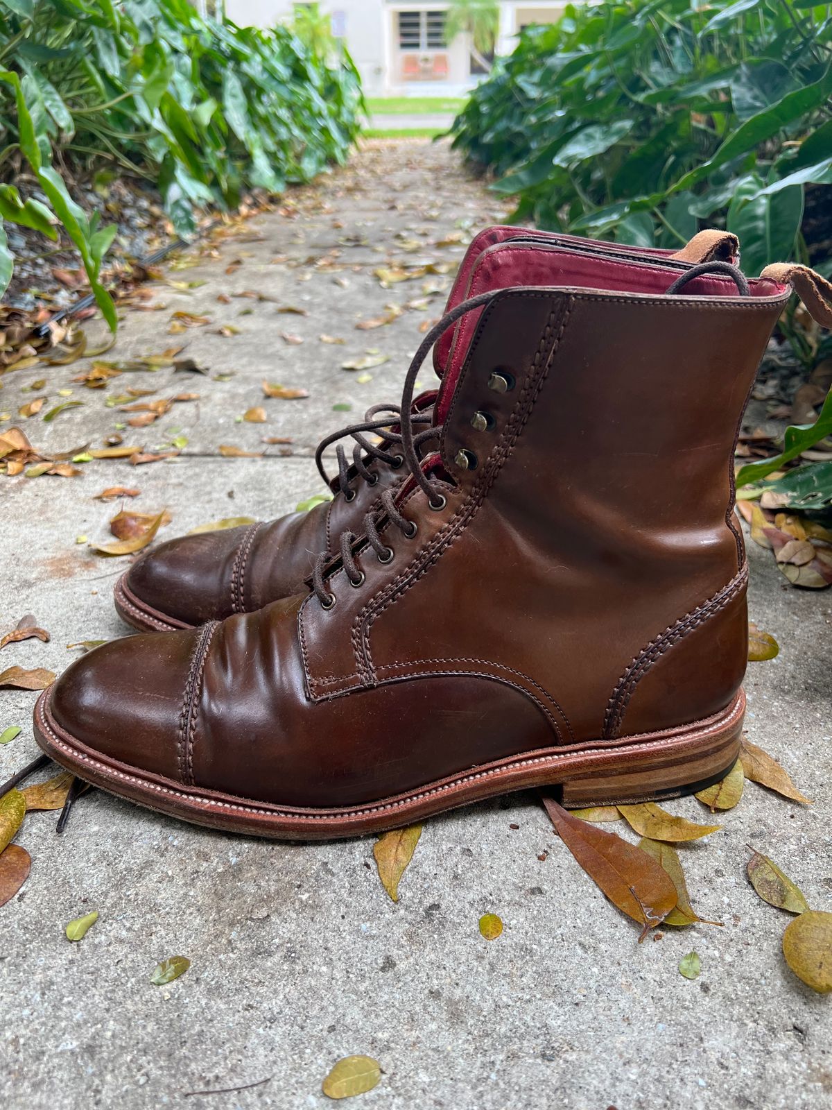 Photo by miamisoledoc on April 3, 2023 of the Carmina Unlisted Model in Horween Armagnac Shell Cordovan.