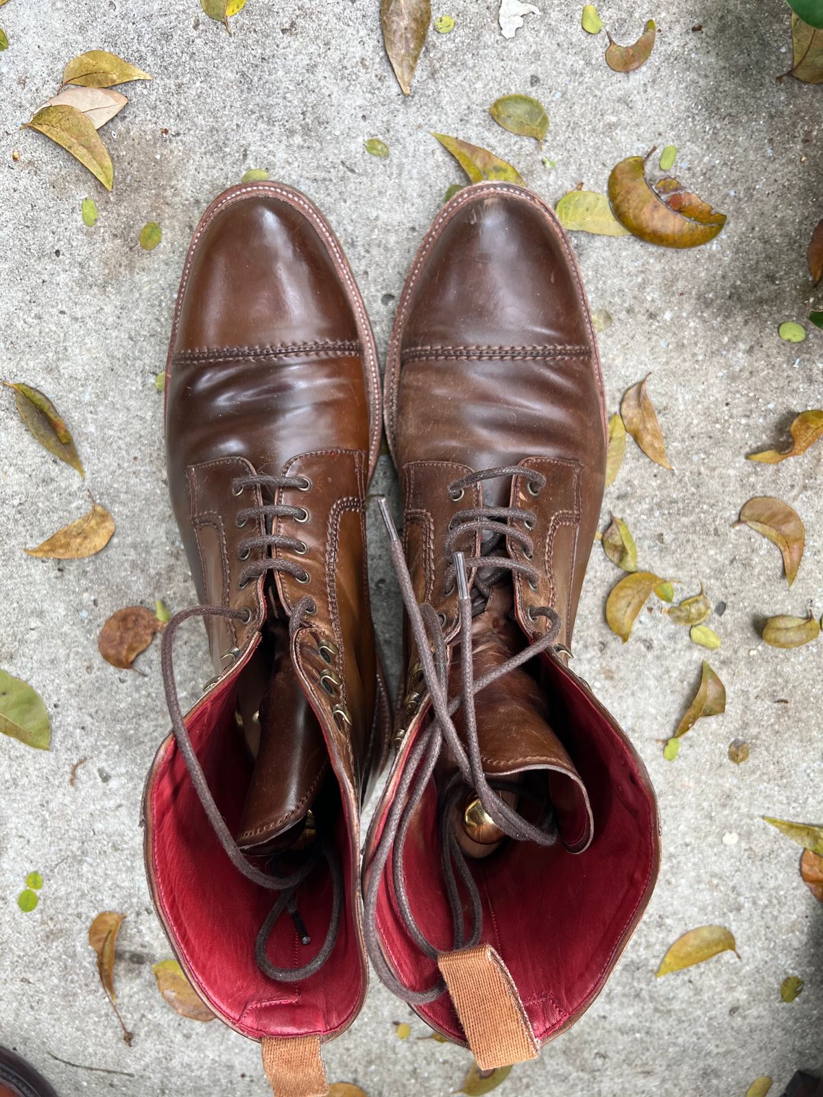 Photo by miamisoledoc on April 3, 2023 of the Carmina Unlisted Model in Horween Armagnac Shell Cordovan.