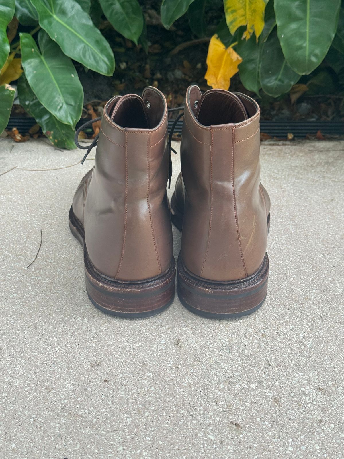 Photo by miamisoledoc on November 4, 2023 of the Carmina Work Boots 861 in Unknown Leather.