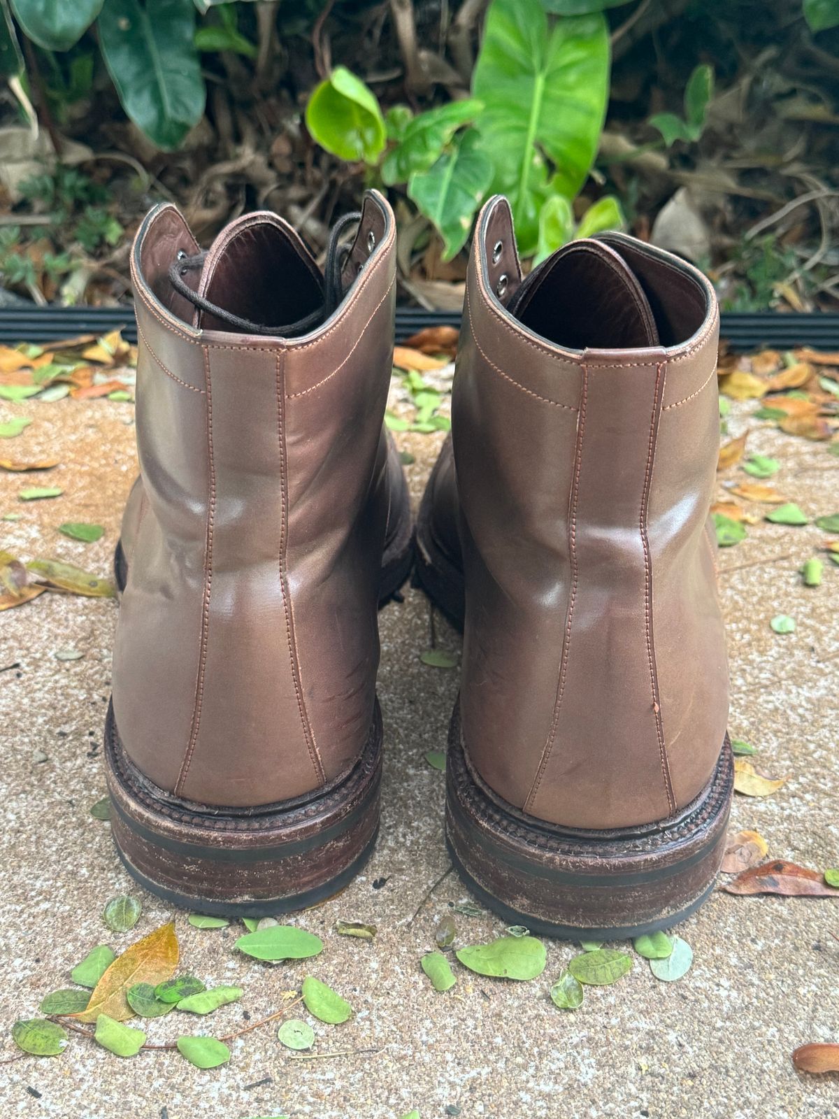Photo by miamisoledoc on January 4, 2024 of the Carmina Work Boots 861 in Unknown Leather.