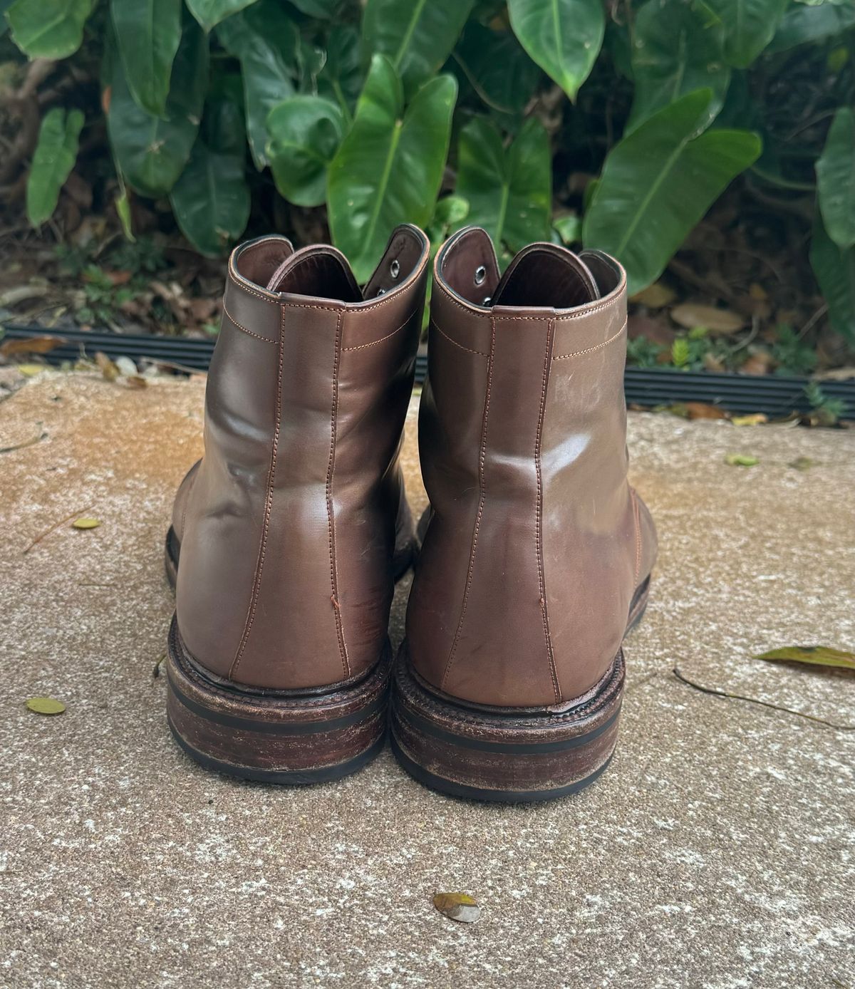 Photo by miamisoledoc on March 4, 2024 of the Carmina Work Boots 861 in Unknown Leather.