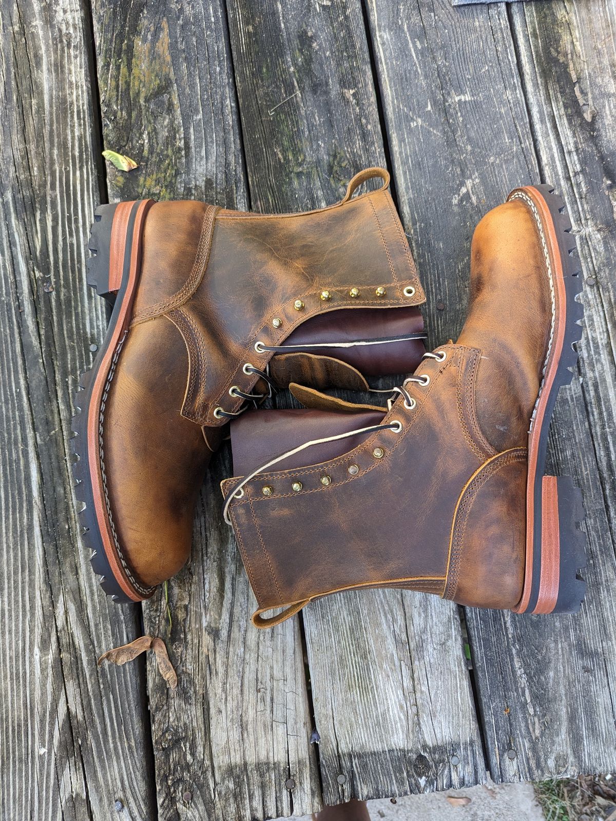 Photo by rexroof on October 1, 2023 of the Nicks Overlander in Horween Orange Predator.