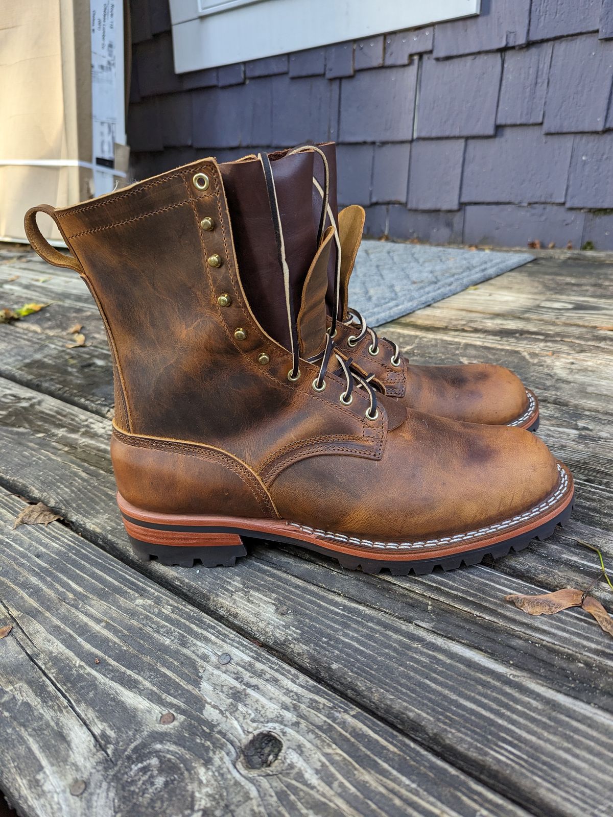 Photo by rexroof on October 1, 2023 of the Nicks Overlander in Horween Orange Predator.