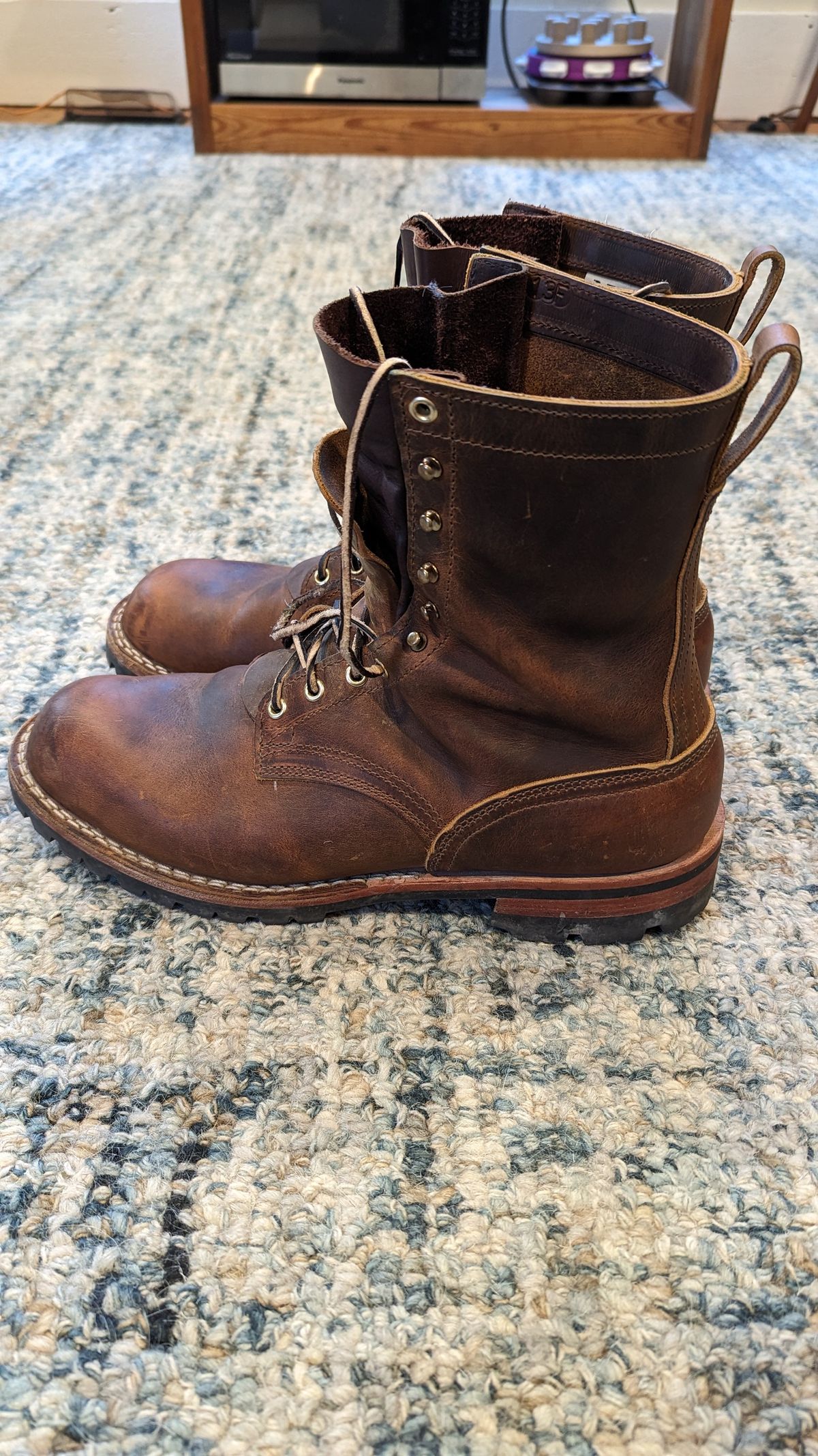 Photo by rexroof on November 5, 2023 of the Nicks Overlander in Horween Orange Predator.