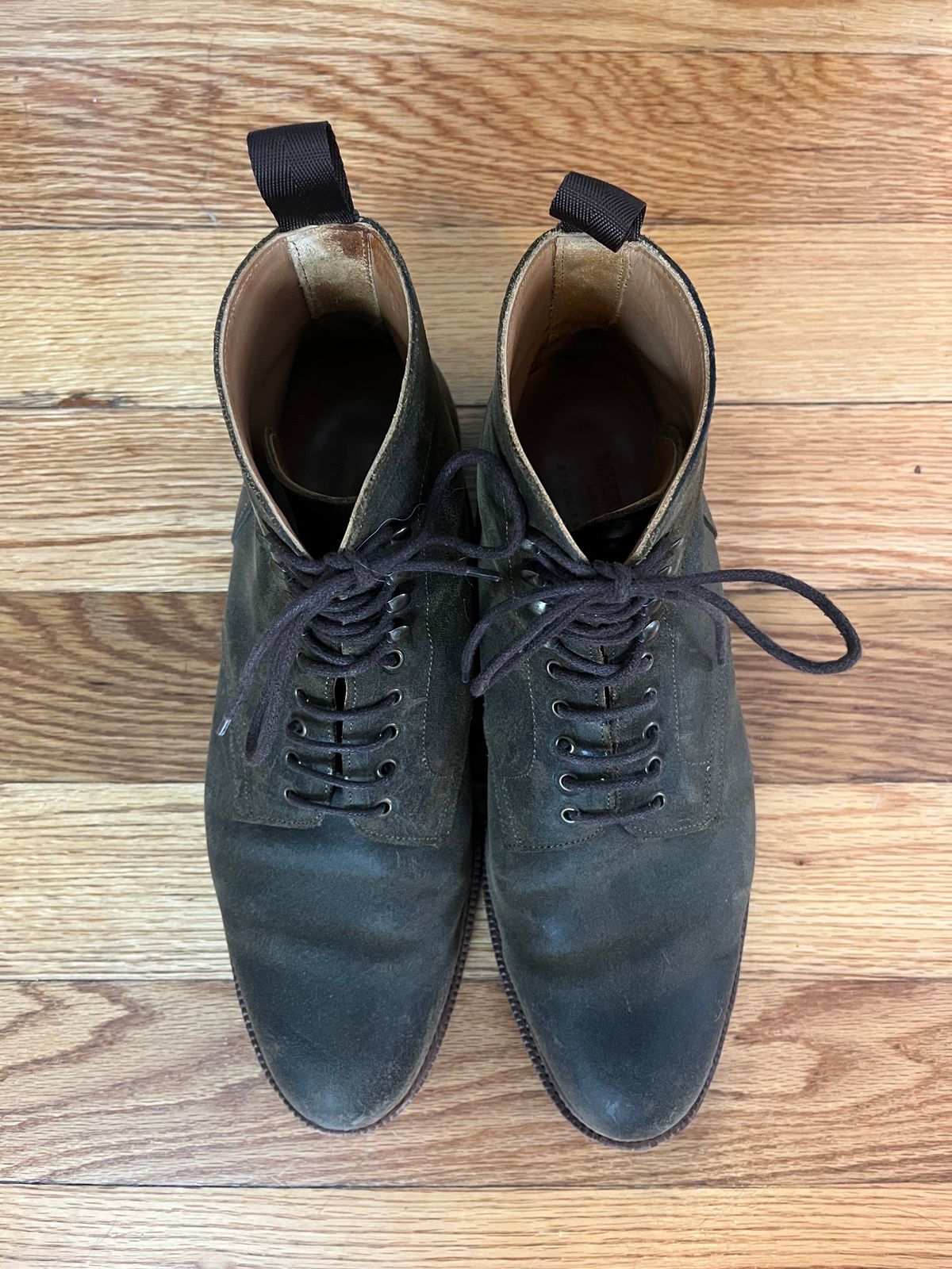 Photo by mjones15 on November 7, 2023 of the Meermin Service Boot in C.F. Stead Leaf Green Waxy Commander Suede.