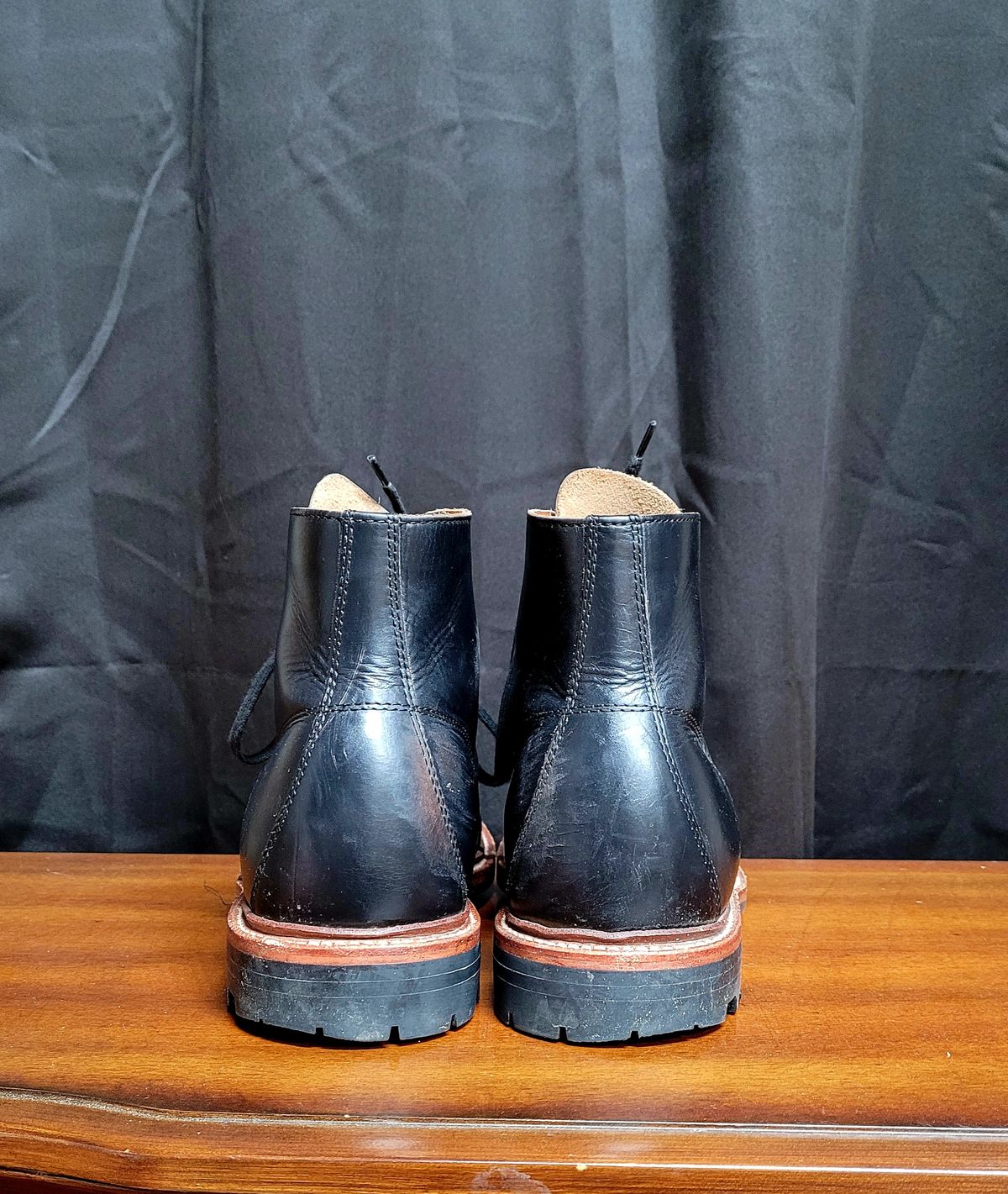 Photo by papavic on December 1, 2022 of the Grant Stone Brass Boot in Horween Black Chromexcel.