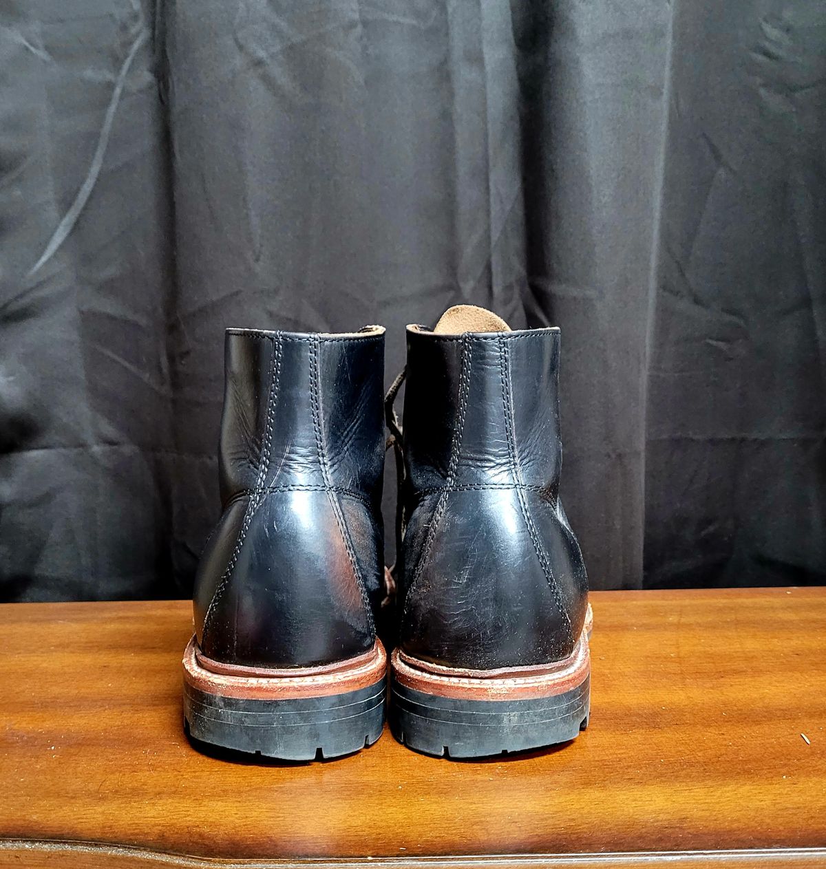Photo by papavic on April 1, 2023 of the Grant Stone Brass Boot in Horween Black Chromexcel.