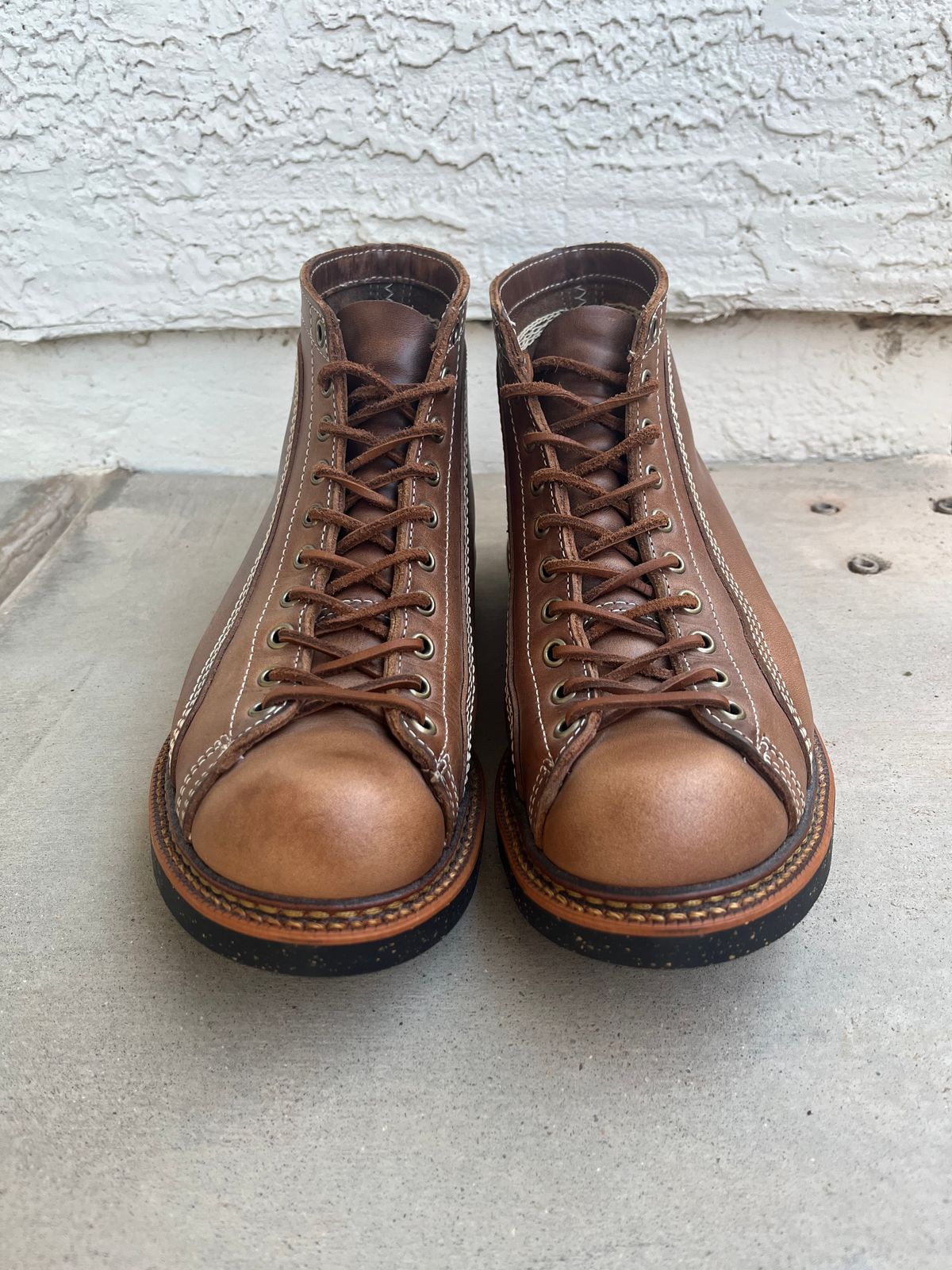 Photo by udi on October 5, 2024 of the Thorogood 1892 Portage in Horween Natural Chromexcel.