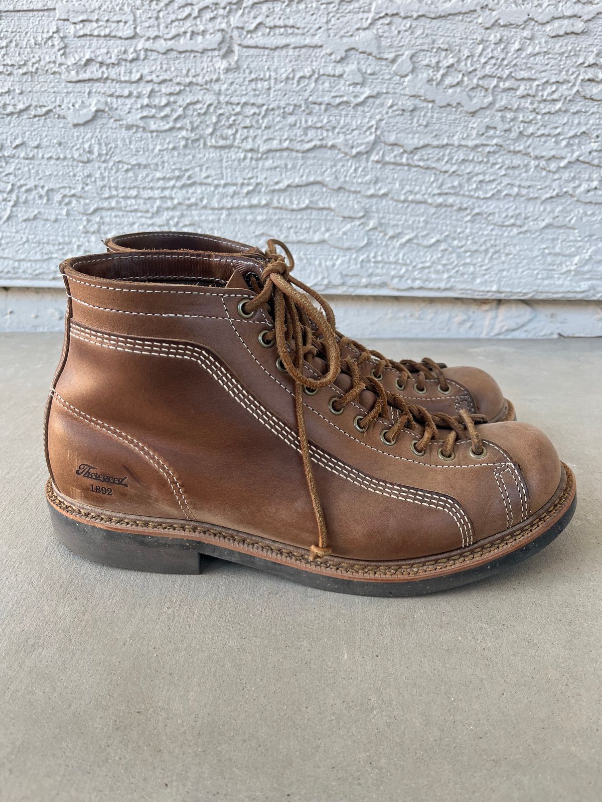 Photo by udi on November 5, 2024 of the Thorogood 1892 Portage in Horween Natural Chromexcel.