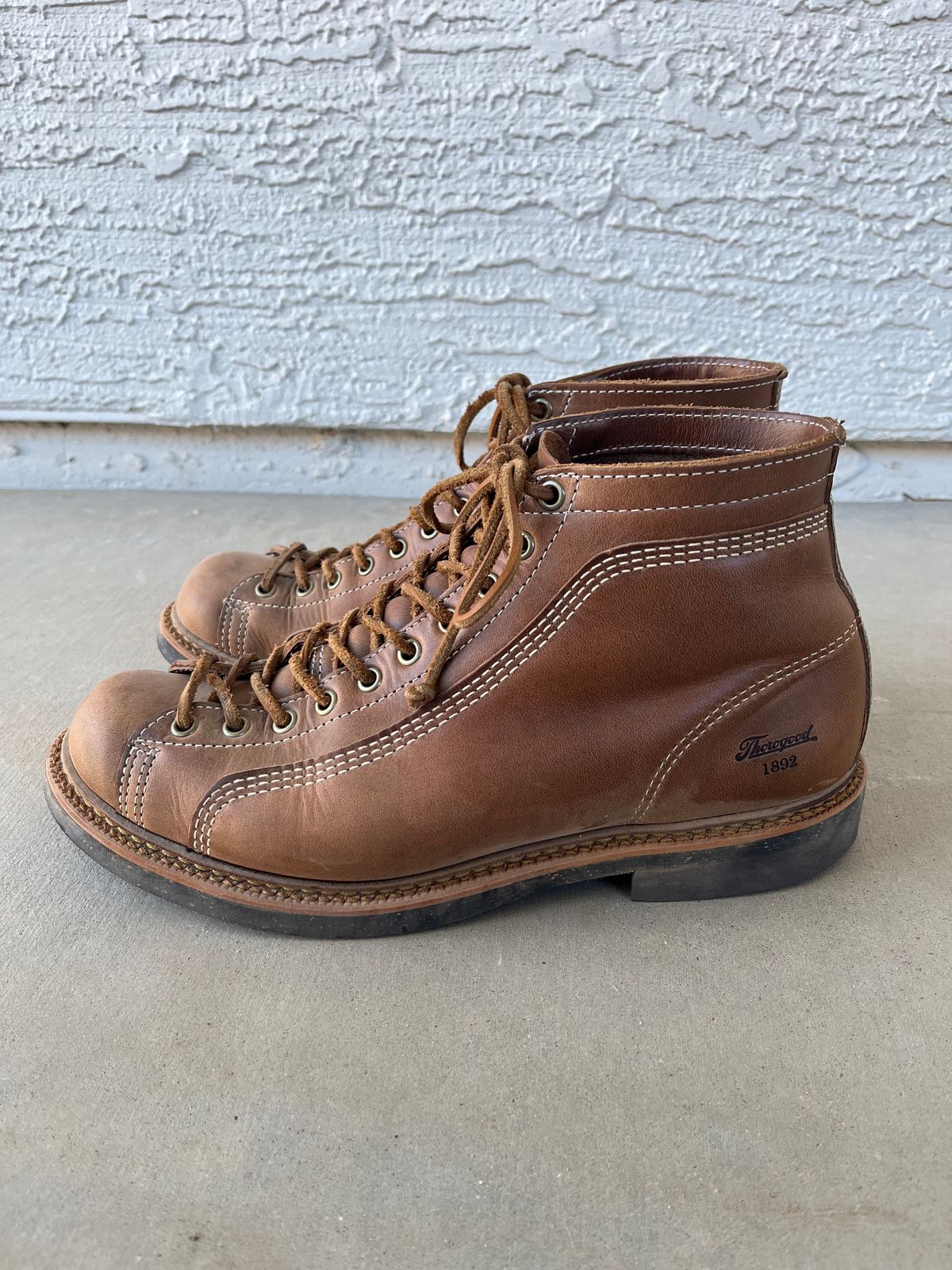 Photo by udi on November 5, 2024 of the Thorogood 1892 Portage in Horween Natural Chromexcel.