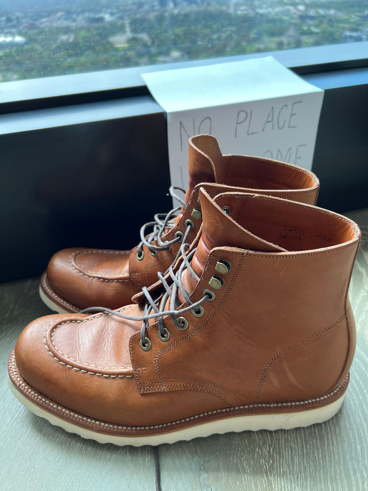 Photo by Jester_AU on November 3, 2022 of the Grant Stone Brass Boot in Badalassi Carlo Saddle Tan Minerva.