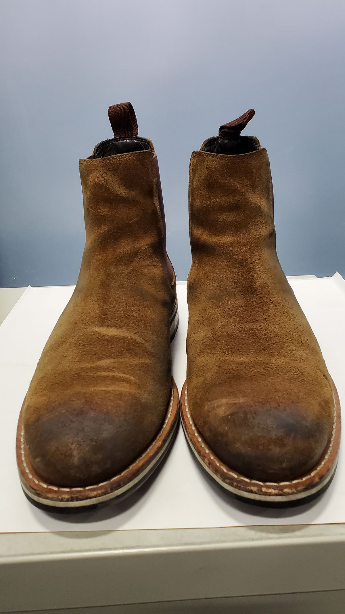 Photo by Moist_Nugget_M38 on January 4, 2024 of the HELM Boots The Finn in Sienna Rusan Waxed Suede.