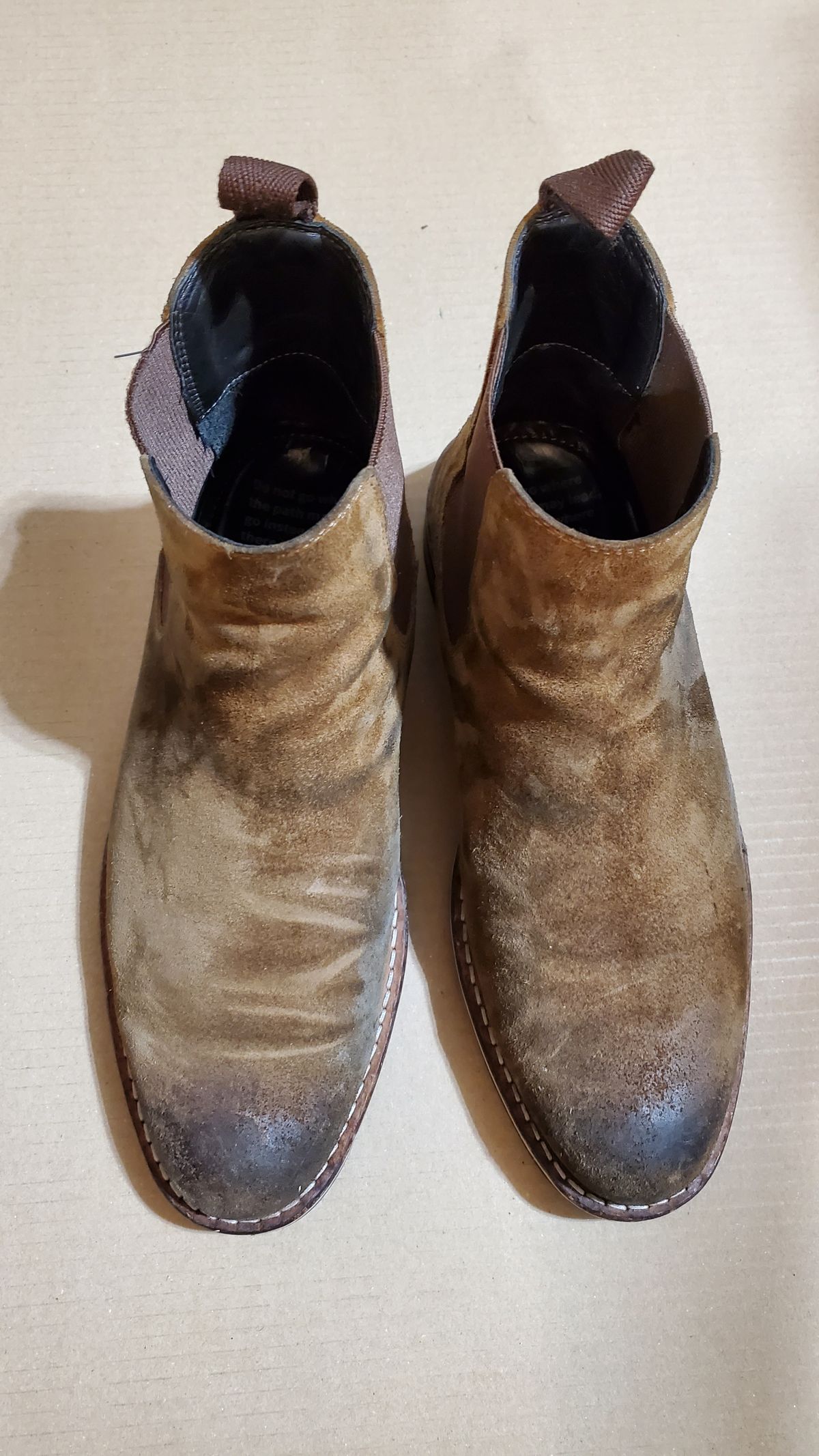 Photo by Moist_Nugget_M38 on February 6, 2024 of the HELM Boots The Finn in Sienna Rusan Waxed Suede.