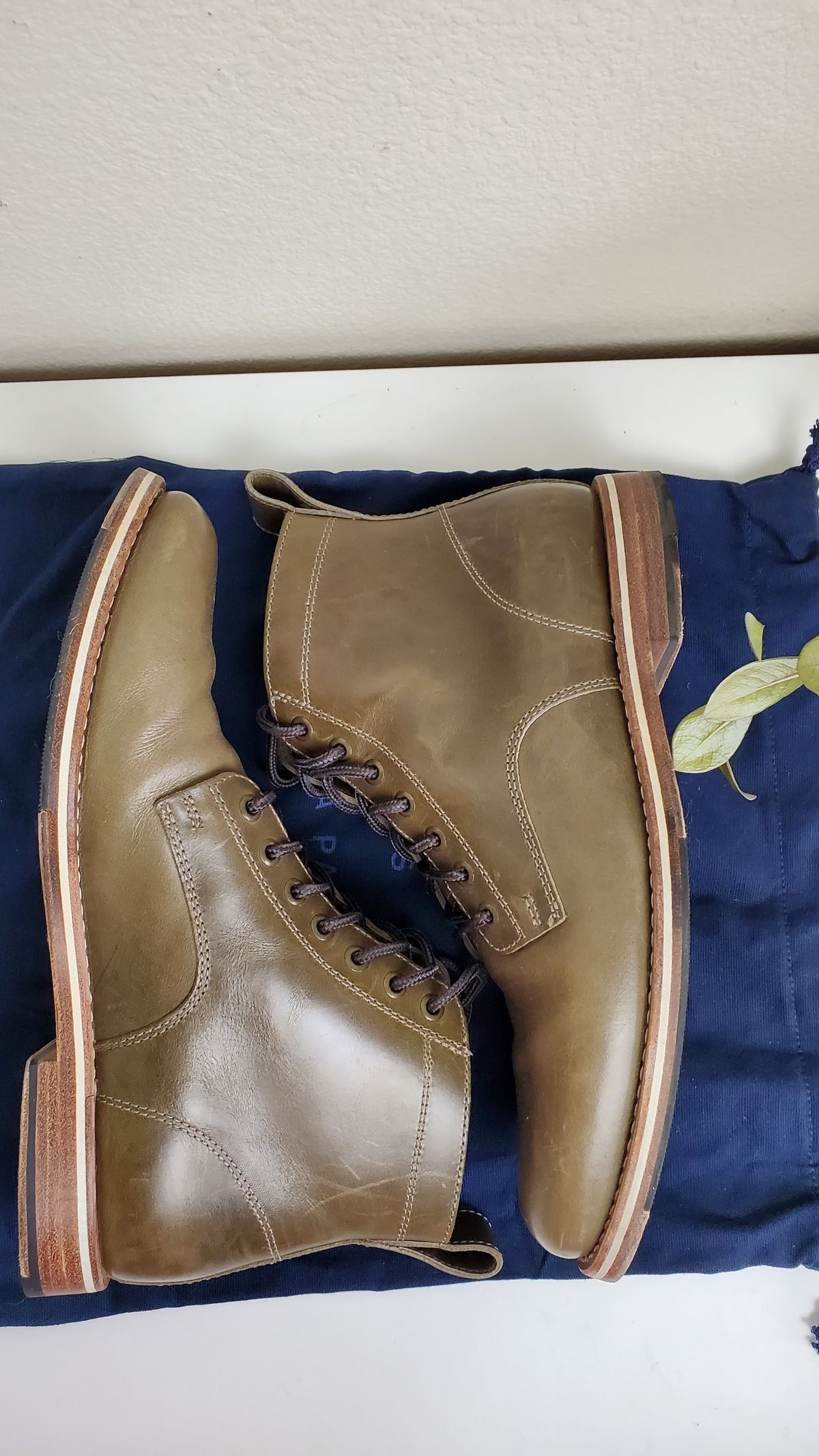 Photo by Moist_Nugget_M38 on November 5, 2022 of the HELM Boots The Zind in Krumenauer Olive.