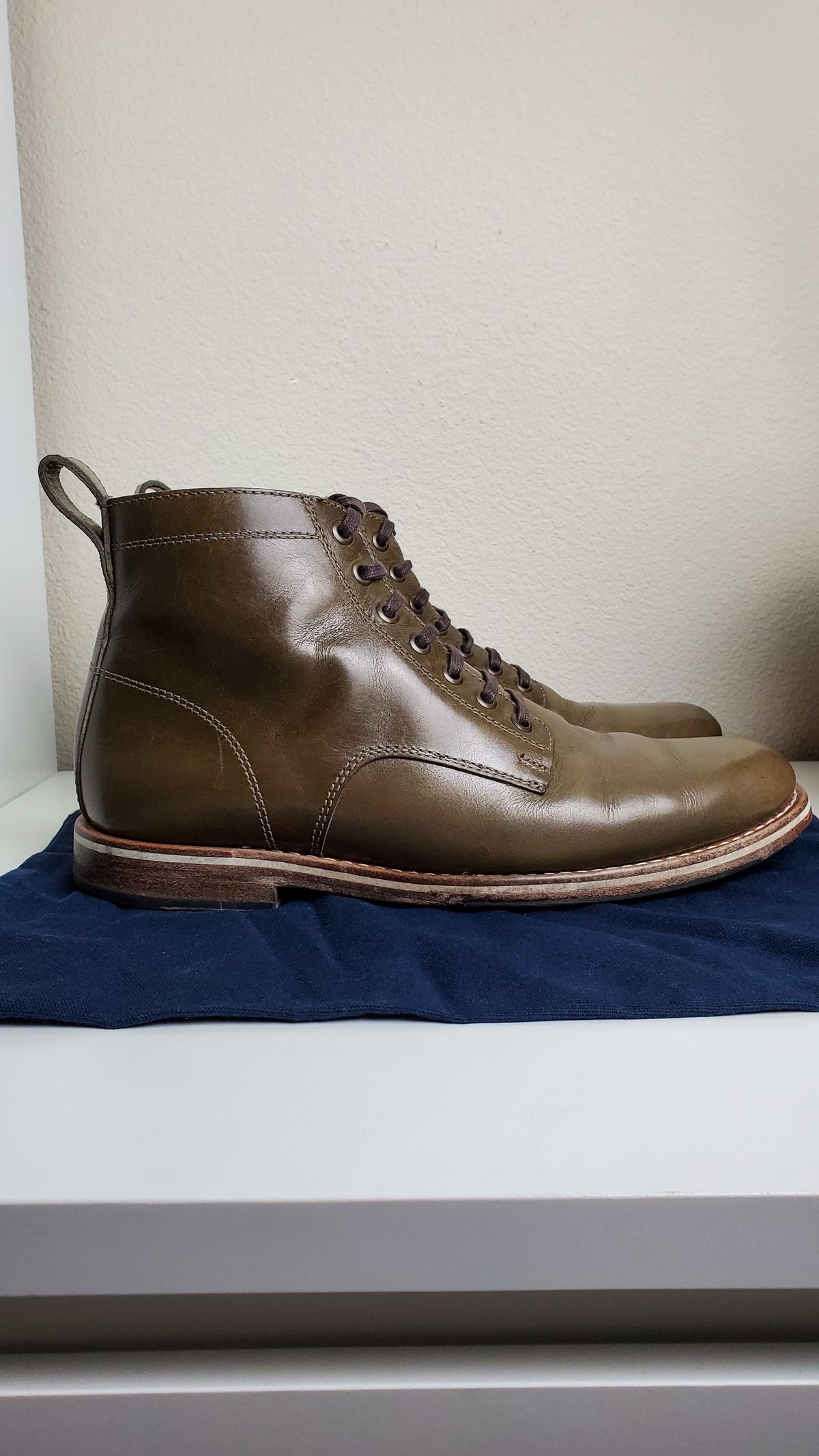 Photo by Moist_Nugget_M38 on April 5, 2023 of the HELM Boots The Zind in Krumenauer Olive.