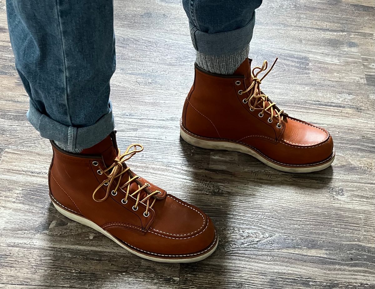 Photo by Utopia on June 1, 2022 of the Red Wing 6-Inch Classic Moc in S.B. Foot Oro Legacy.