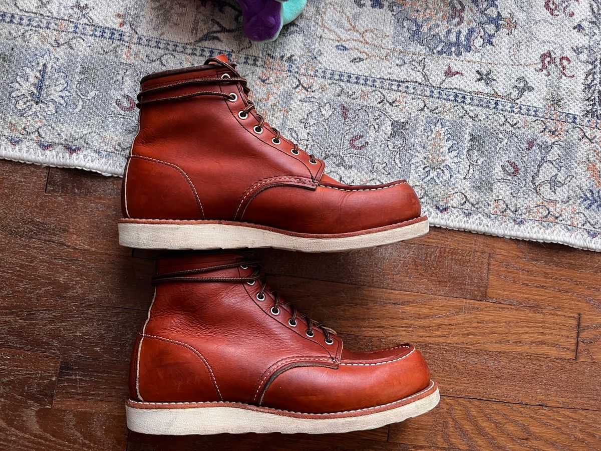 Photo by Utopia on March 20, 2023 of the Red Wing 6-Inch Classic Moc in S.B. Foot Oro Legacy.