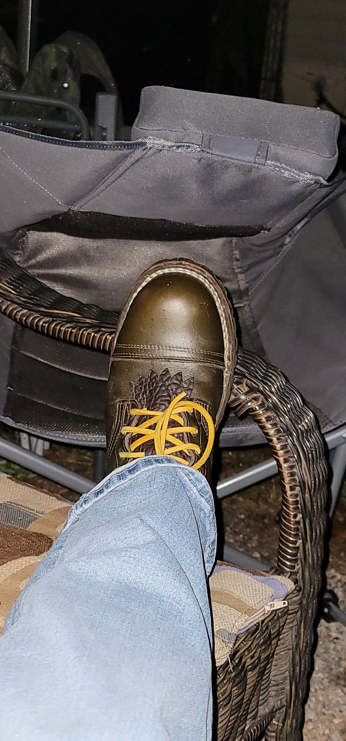 Photo by BigfootWilly on December 15, 2024 of the Nicks Handmade Boots Urban Logger in Shackelton Greener Pastures.