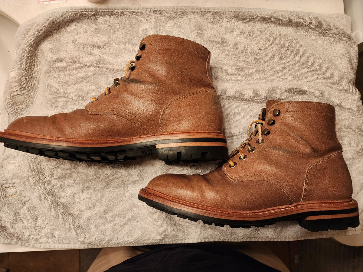Photo by jagonzz on February 6, 2023 of the Grant Stone Diesel Boot in C.F. Stead Natural Waxy Commander Suede.