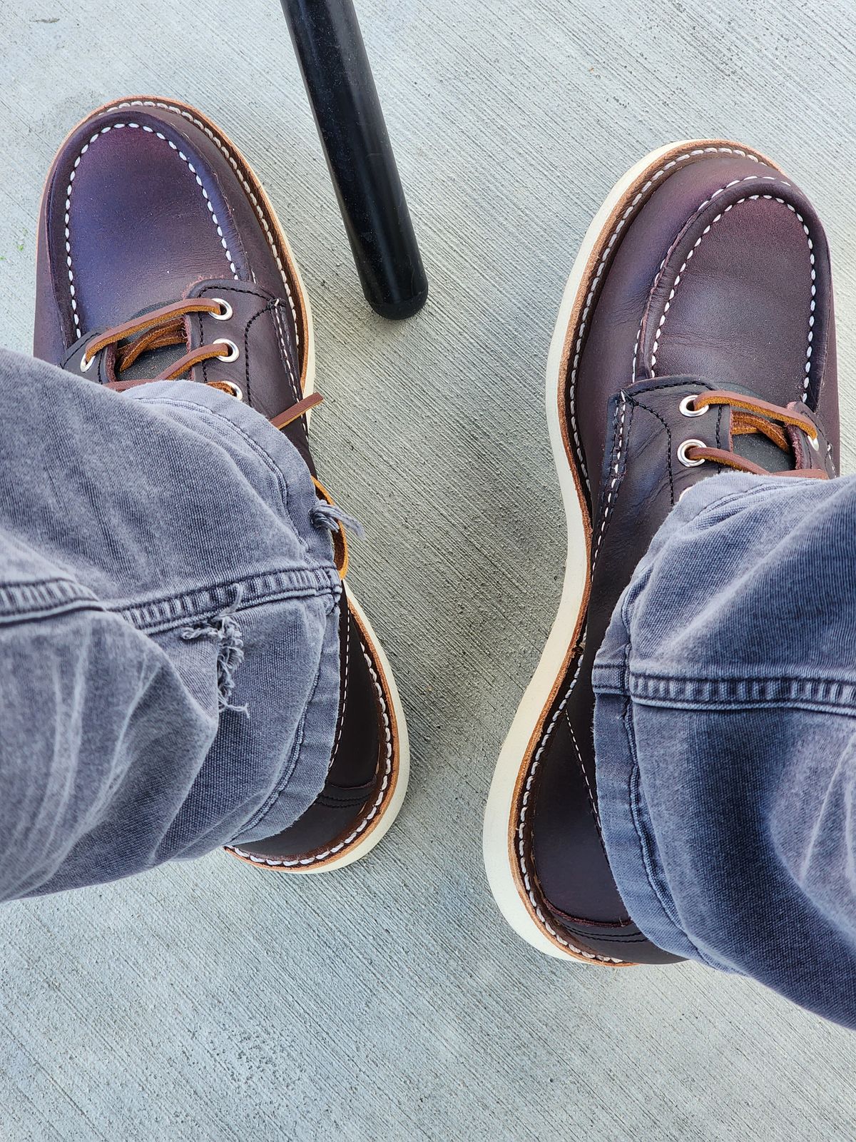 Photo by jagonzz on November 5, 2023 of the Red Wing 6-Inch Classic Moc in S.B. Foot Black Cherry Excalibur.