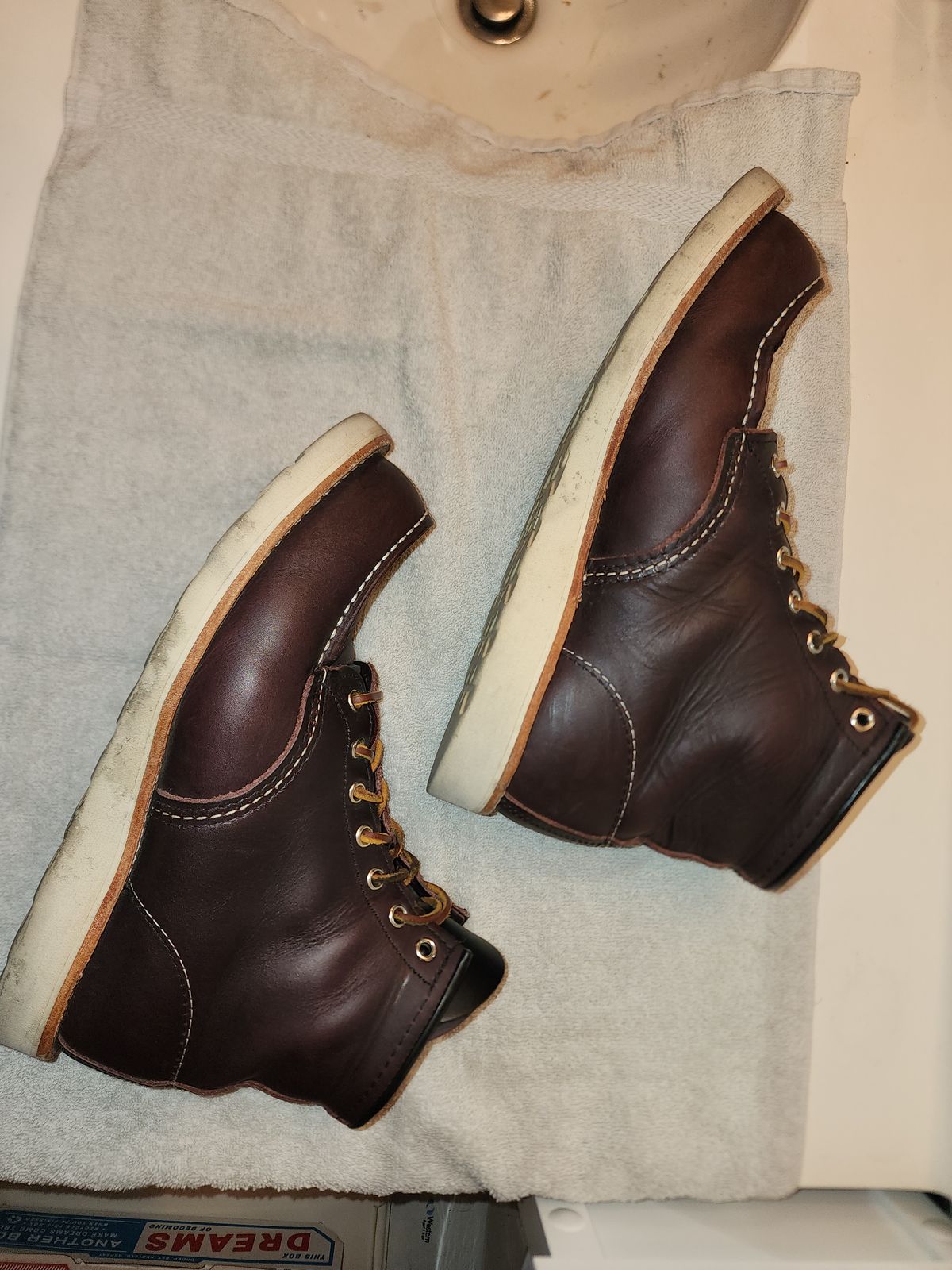 Photo by jagonzz on December 6, 2023 of the Red Wing 6-Inch Classic Moc in S.B. Foot Black Cherry Excalibur.