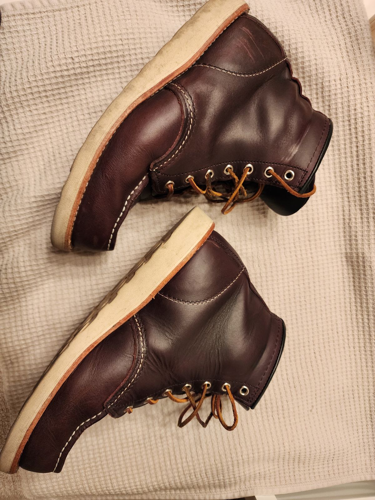 Photo by jagonzz on January 6, 2024 of the Red Wing 6-Inch Classic Moc in S.B. Foot Black Cherry Excalibur.