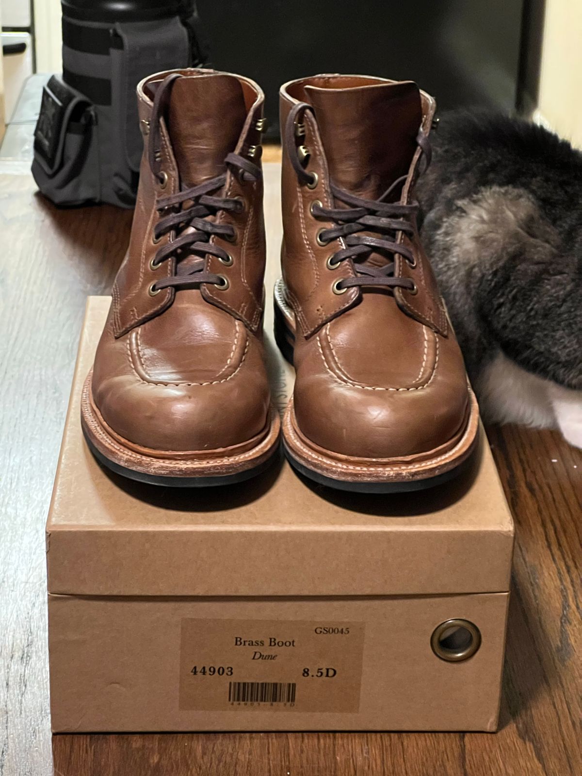 Photo by thepugilist on December 3, 2022 of the Grant Stone Brass Boot in Horween Dune Chromexcel.