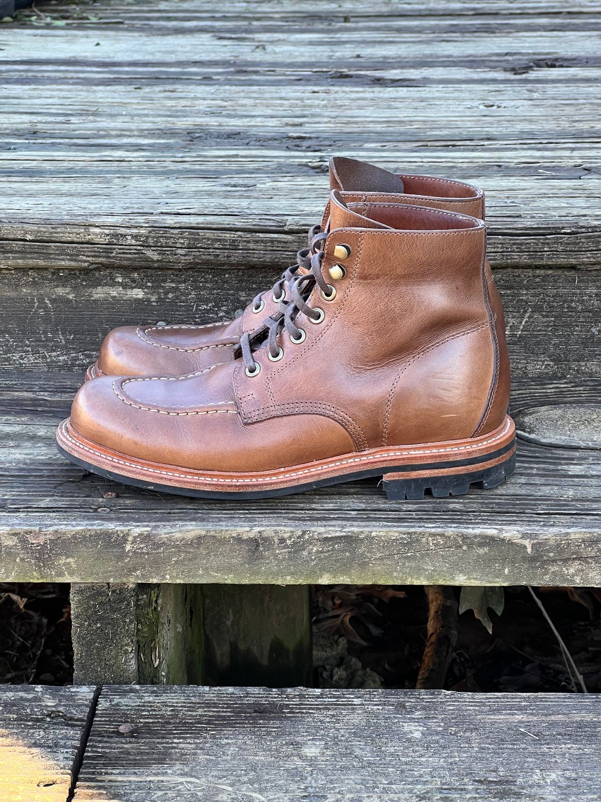 Photo by thepugilist on January 4, 2023 of the Grant Stone Brass Boot in Horween Dune Chromexcel.