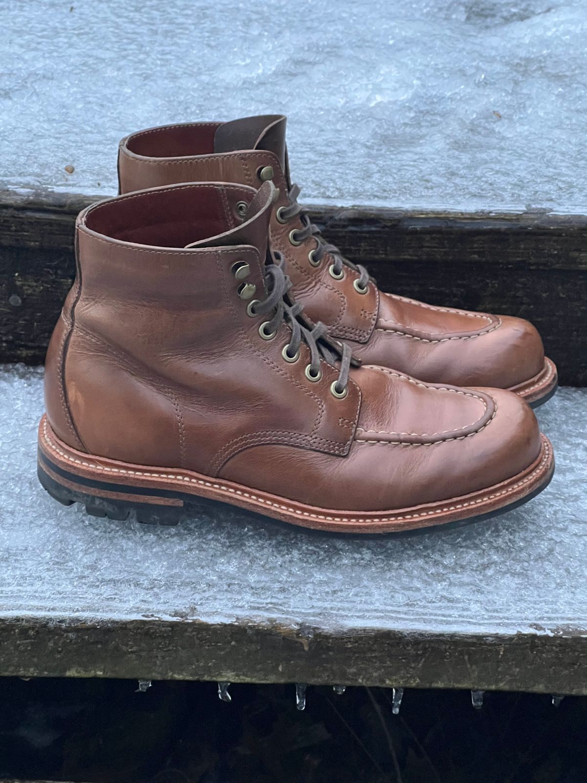 Photo by thepugilist on February 2, 2023 of the Grant Stone Brass Boot in Horween Dune Chromexcel.