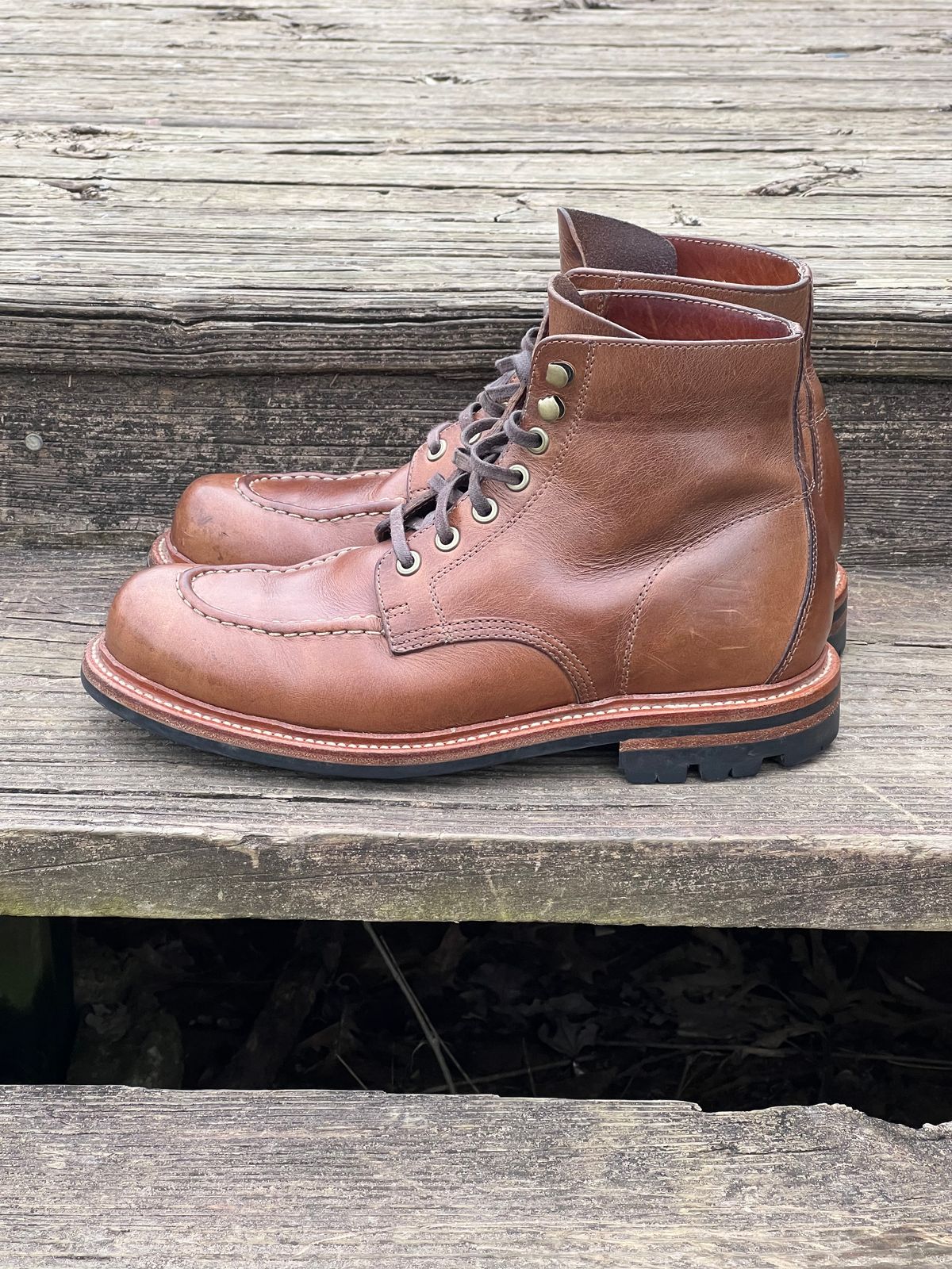 Photo by thepugilist on March 1, 2023 of the Grant Stone Brass Boot in Horween Dune Chromexcel.