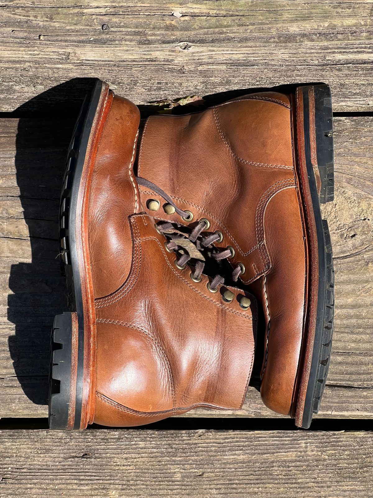 Photo by thepugilist on April 2, 2023 of the Grant Stone Brass Boot in Horween Dune Chromexcel.
