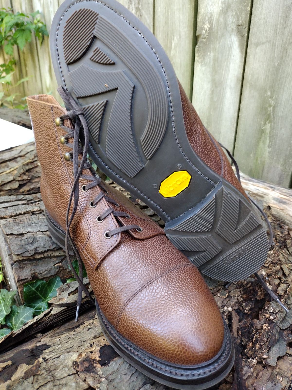 Photo by BenCh0074 on October 1, 2024 of the Caswell Boot Company Wilson in Du Puy Dark Brown Country Calf.