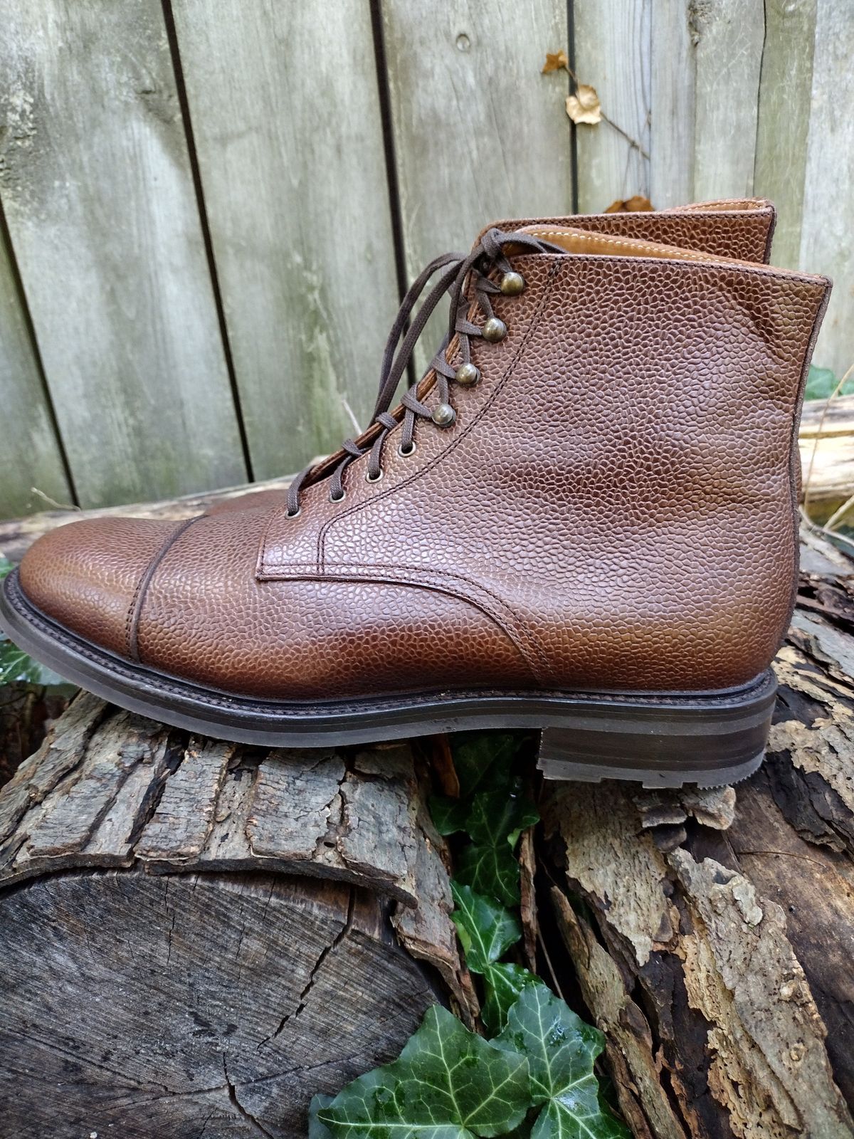 Photo by BenCh0074 on October 1, 2024 of the Caswell Boot Company Wilson in Du Puy Dark Brown Country Calf.