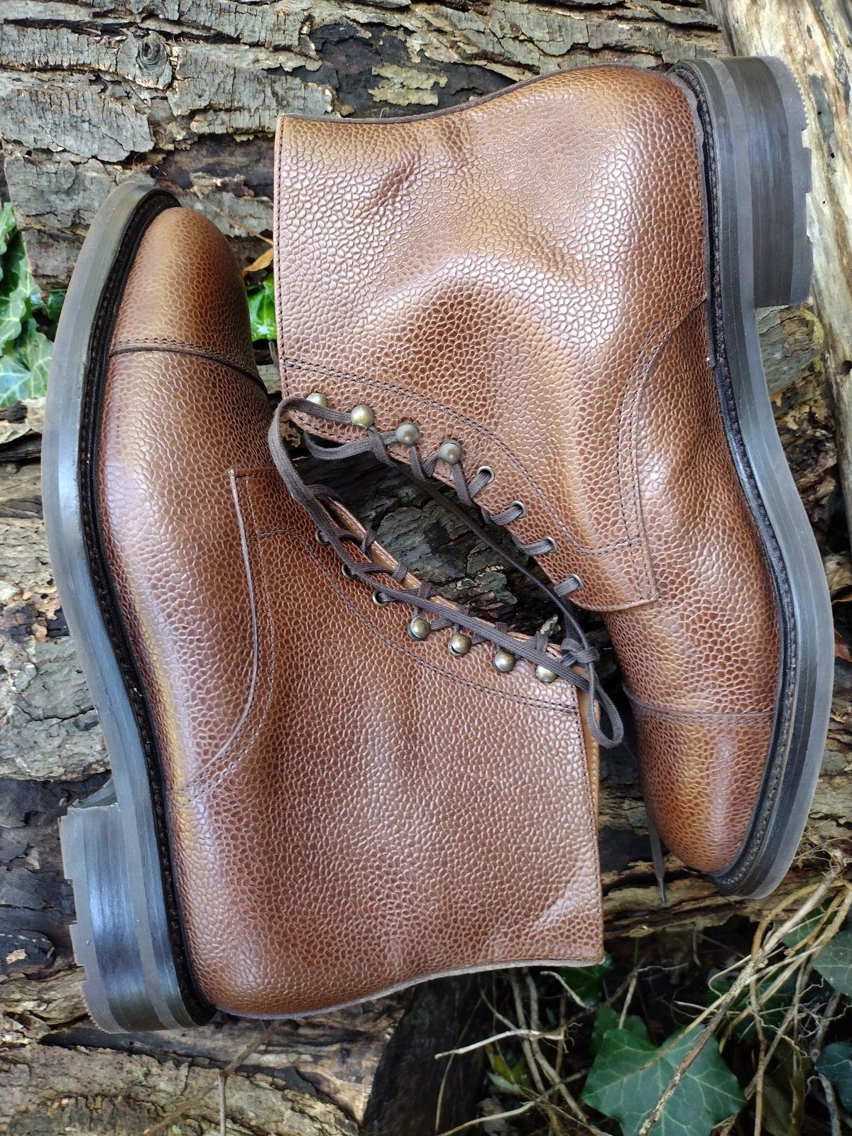 Photo by BenCh0074 on October 1, 2024 of the Caswell Boot Company Wilson in Du Puy Dark Brown Country Calf.