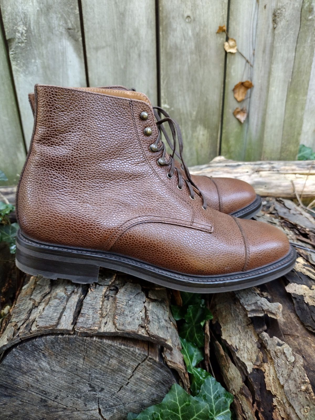 Photo by BenCh0074 on October 1, 2024 of the Caswell Boot Company Wilson in Du Puy Dark Brown Country Calf.