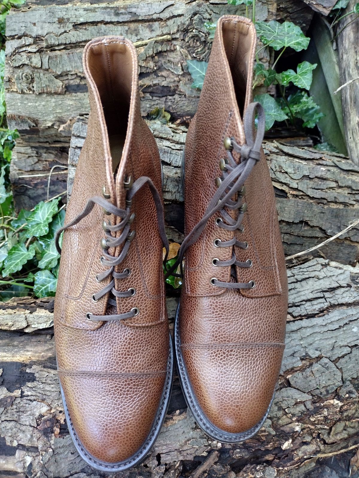 Photo by BenCh0074 on October 1, 2024 of the Caswell Boot Company Wilson in Du Puy Dark Brown Country Calf.