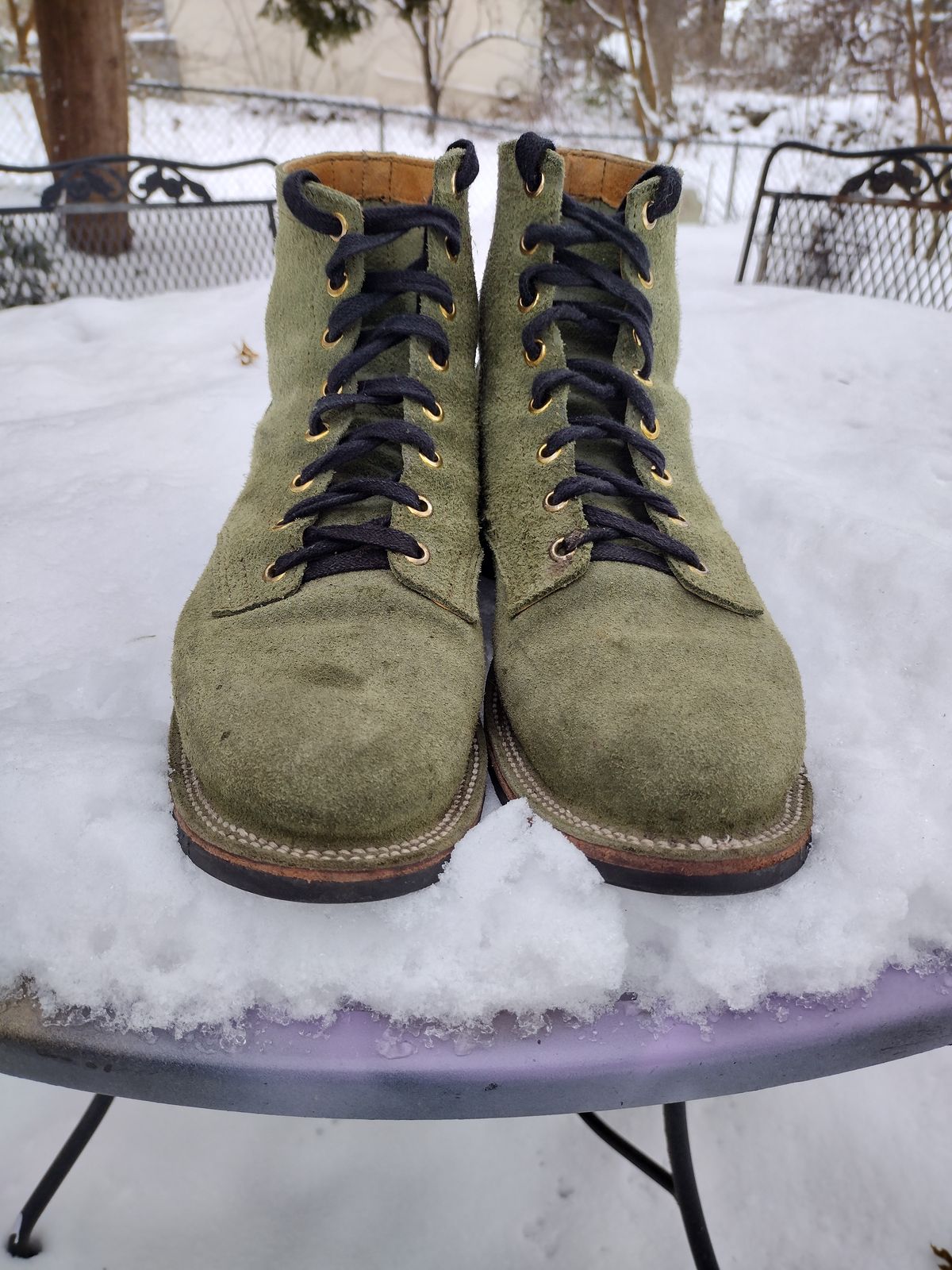 Photo by BenCh0074 on December 1, 2025 of the Oldspeed MFG Service Boot 6” in Law Tannery Avocado Suede.